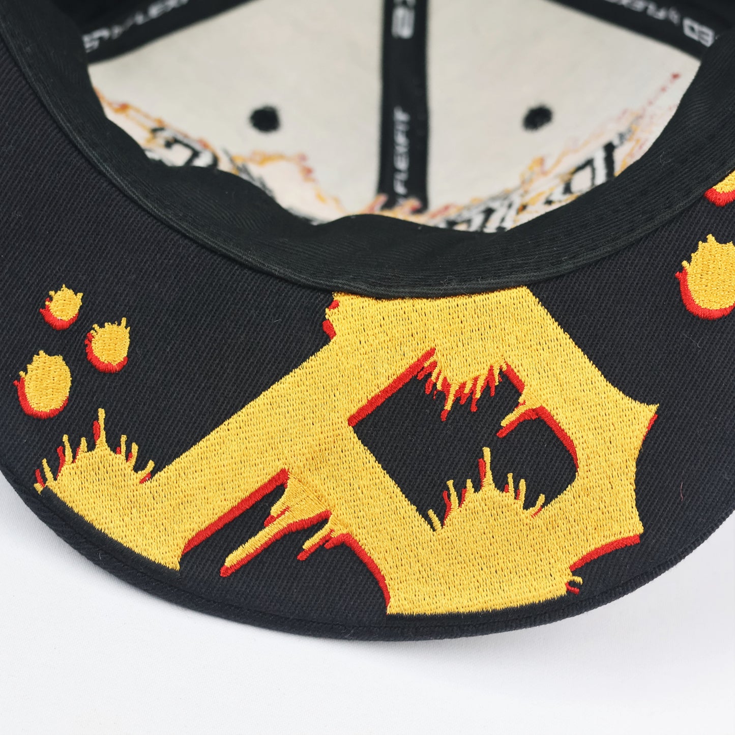 Vintage MLB Pirates Black Flat Brim Thrifted Hat - 210 Fitted by Flexfit