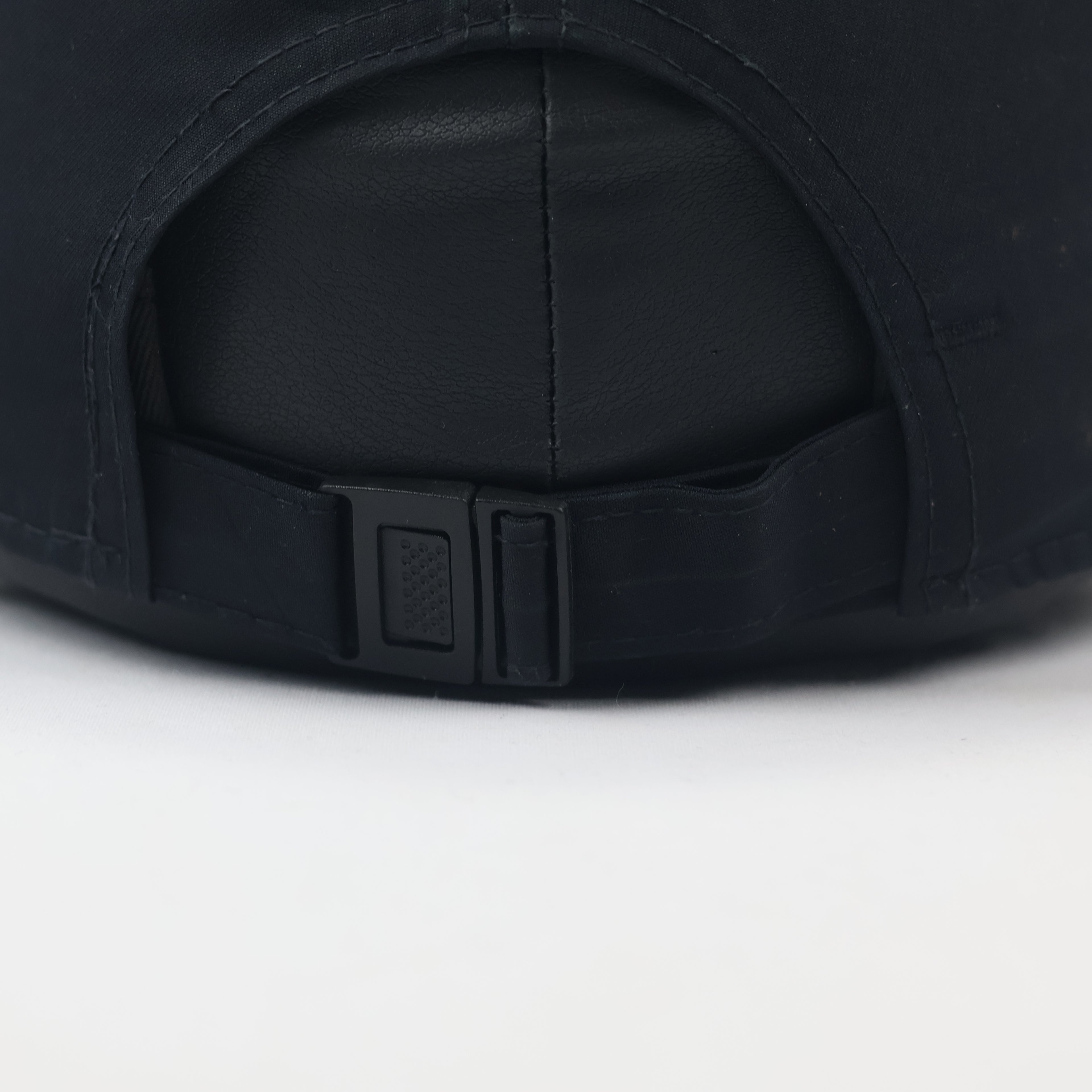 New Era 9FORTY New York Yankees Navy Blue Thrifted Adjustable Cap