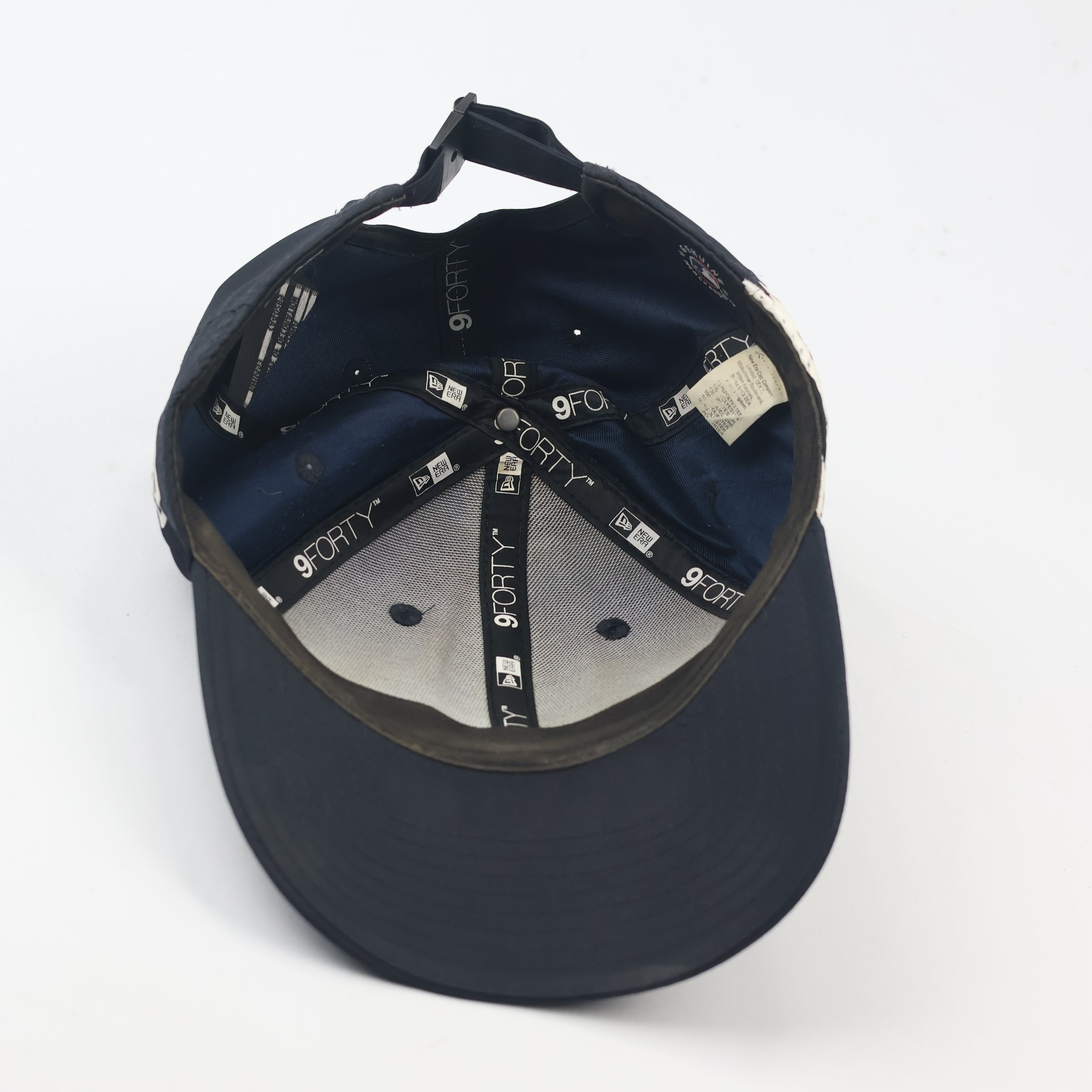New Era 9FORTY New York Yankees Navy Blue Thrifted Adjustable Cap