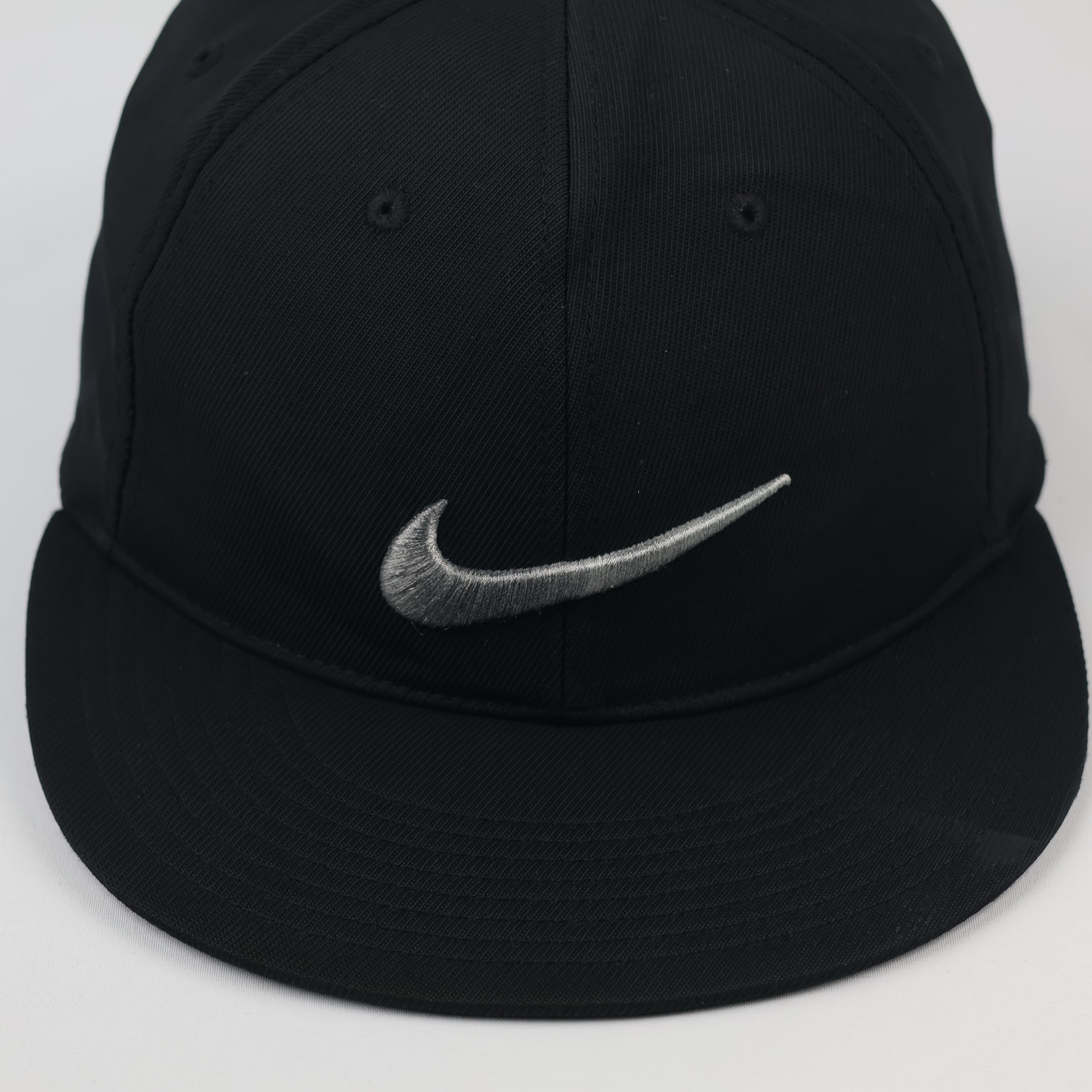 Nike Golf Flexfit Flat Bill Sport Hat | Thrifted Black Cap 58-60cm