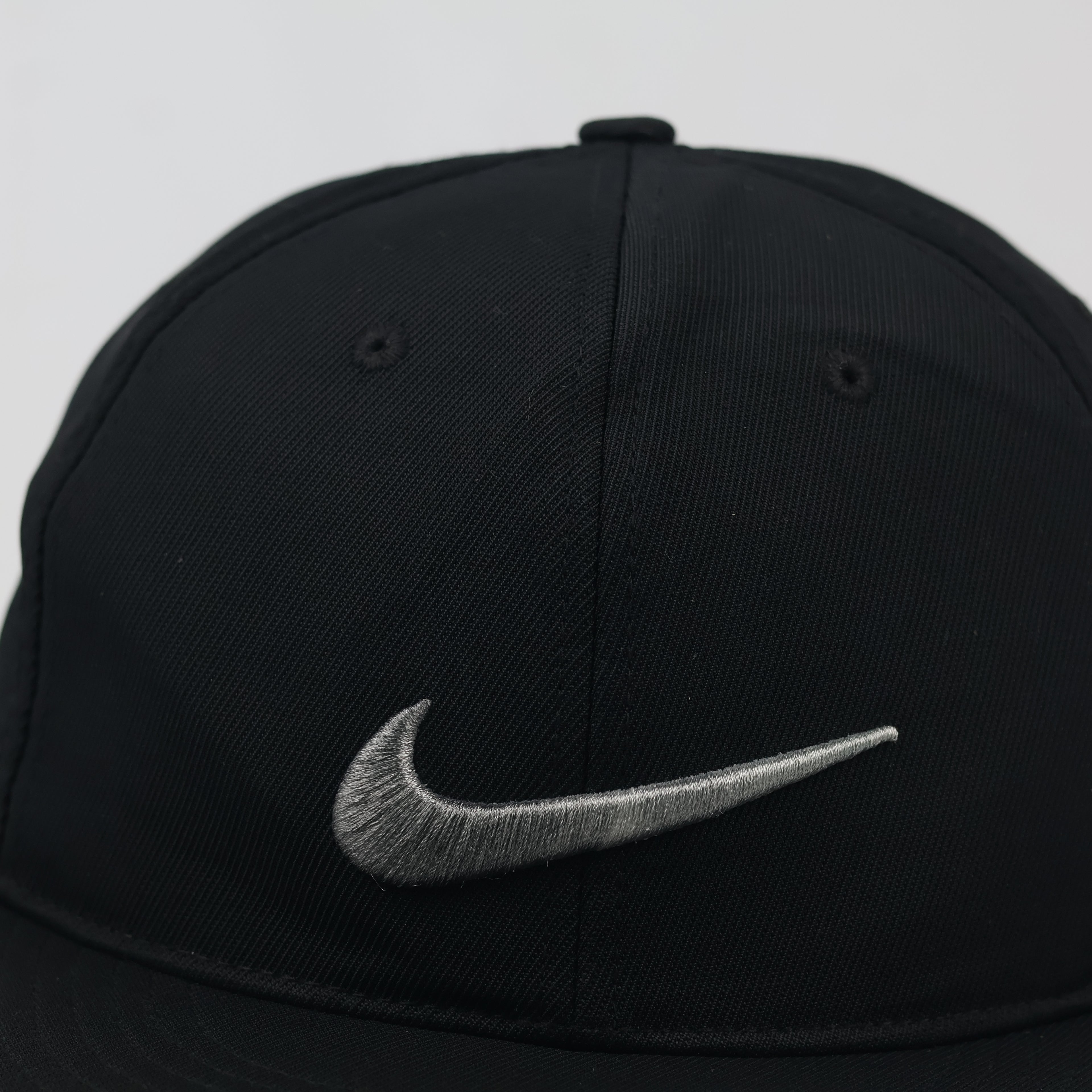Nike Golf Flexfit Flat Bill Sport Hat | Thrifted Black Cap 58-60cm