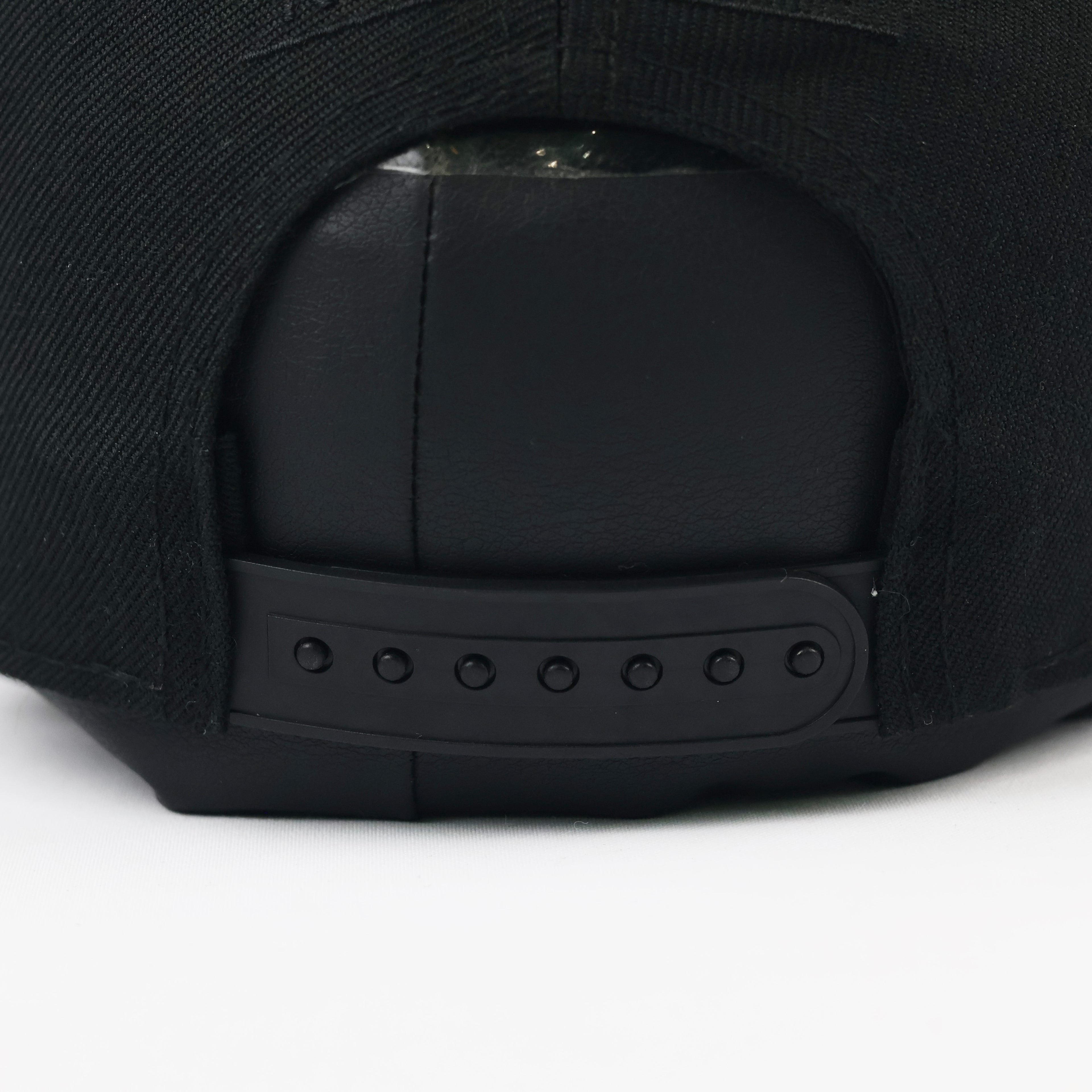 Kessel Embroidered Logo Snapback - Black Wool Blend Streetwear Hat