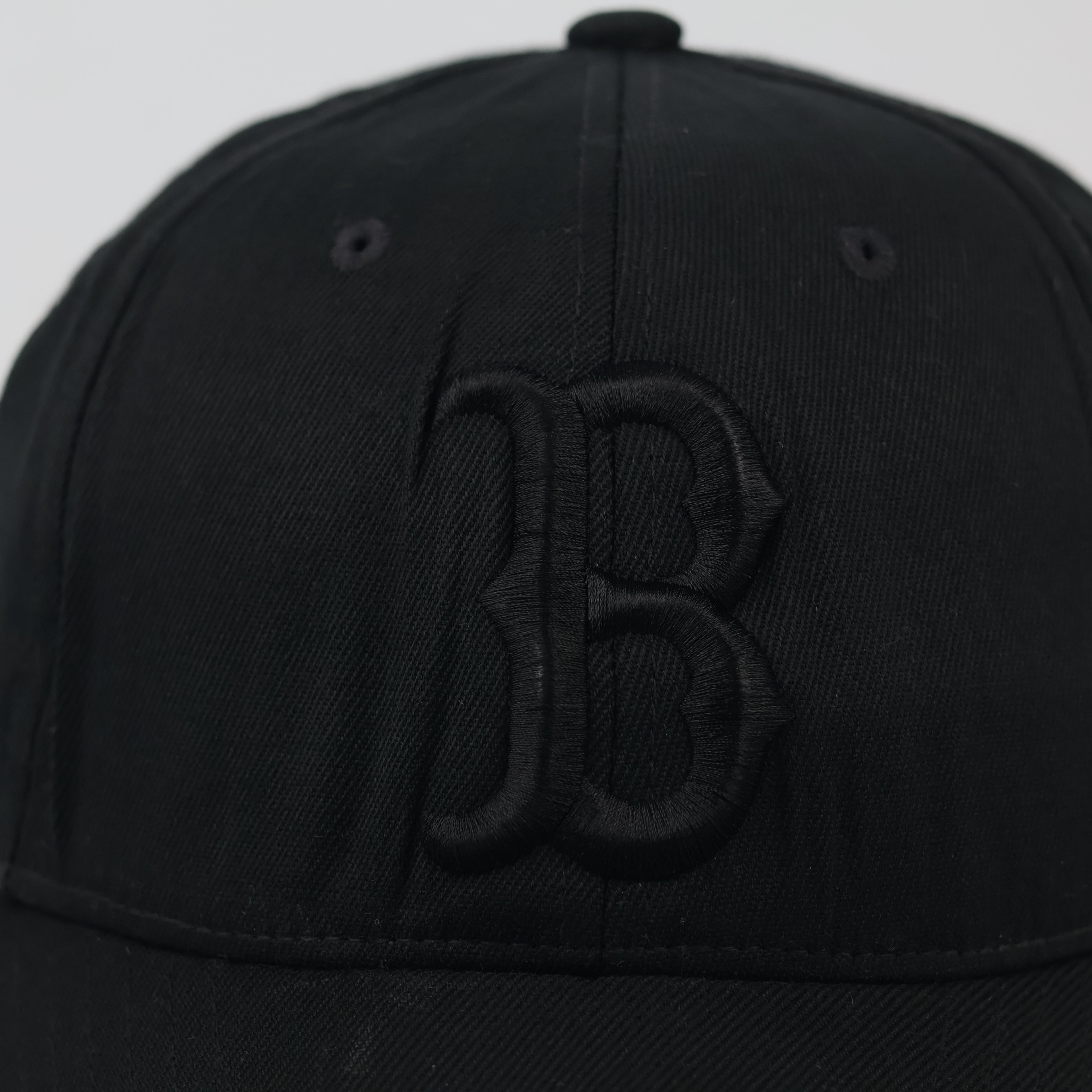 MLB Boston Red Sox Blackout Hat | Thrifted Fitted Baseball Cap