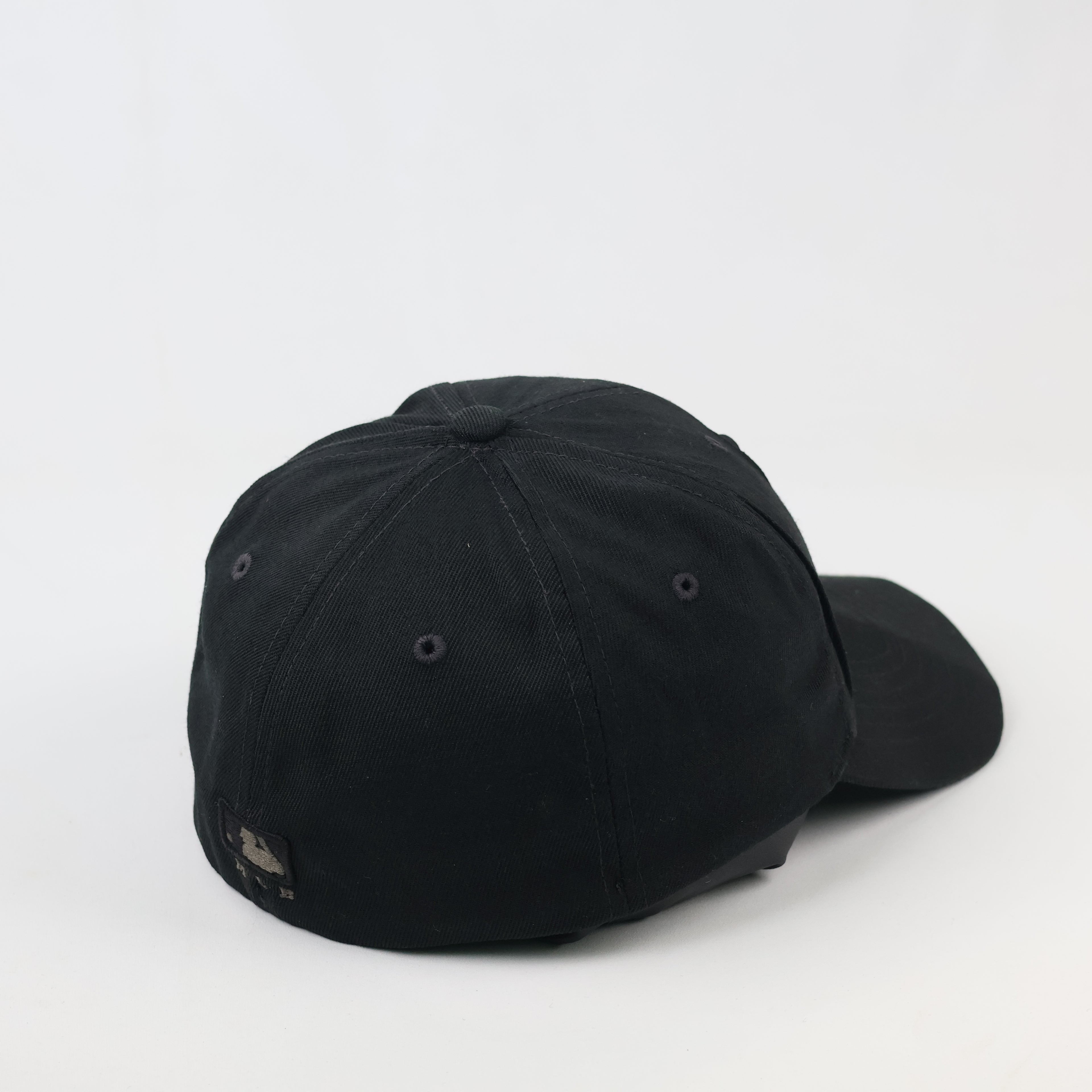 MLB Boston Red Sox Blackout Hat | Thrifted Fitted Baseball Cap