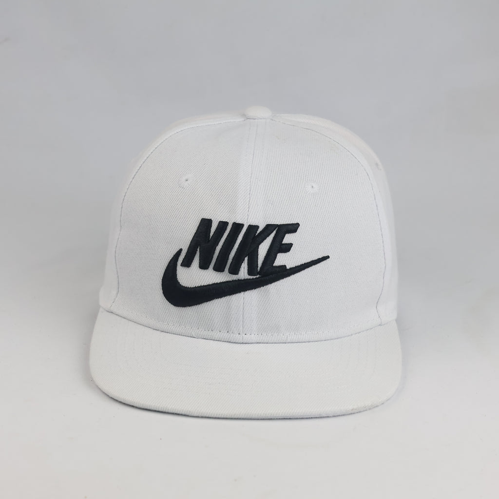 Thrifted Classic White Nike Swoosh Flat Brim Cap (58-60cm) | 10469
