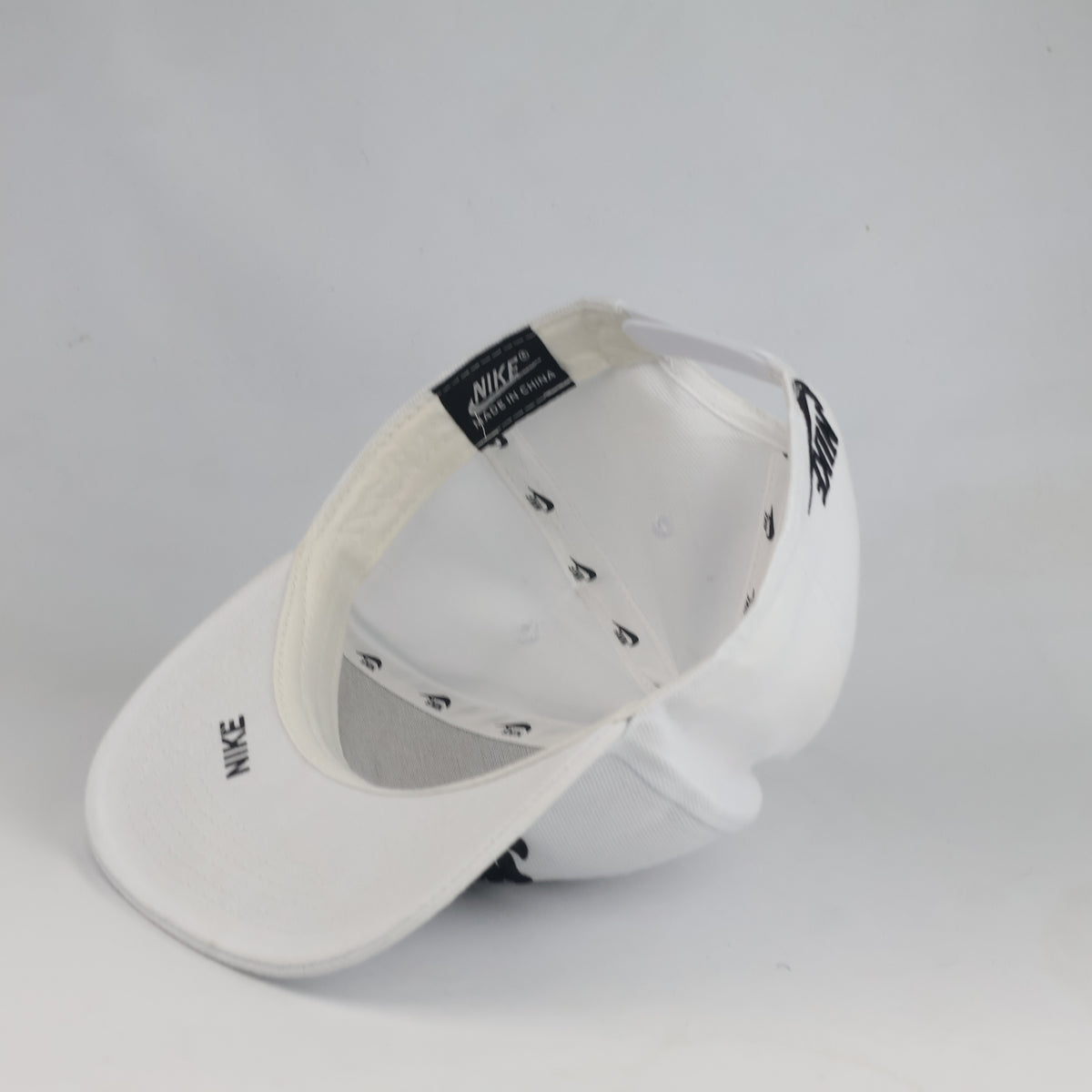 Thrifted Classic White Nike Swoosh Flat Brim Cap (58-60cm) | 10469