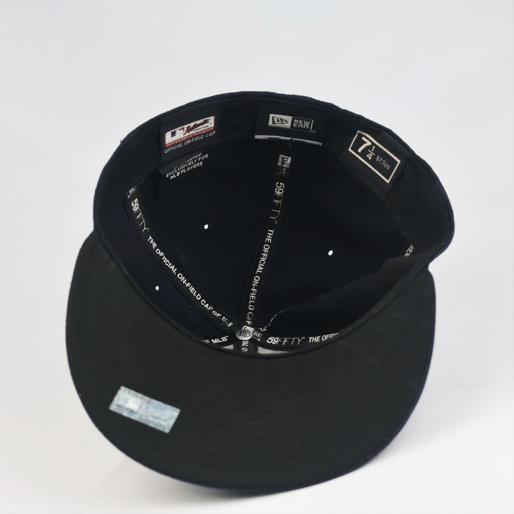 Thrifted Boston Red Sox Navy MLB Baseball Cap (57.7cm) | 10475