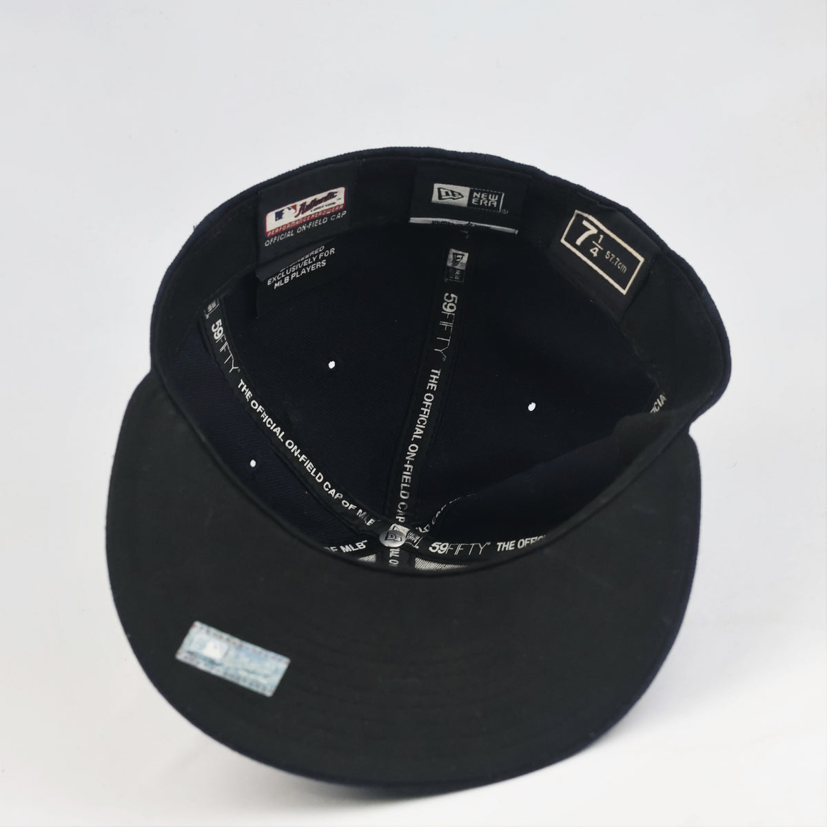 Thrifted Boston Red Sox Navy MLB Baseball Cap (57.7cm) | 10475
