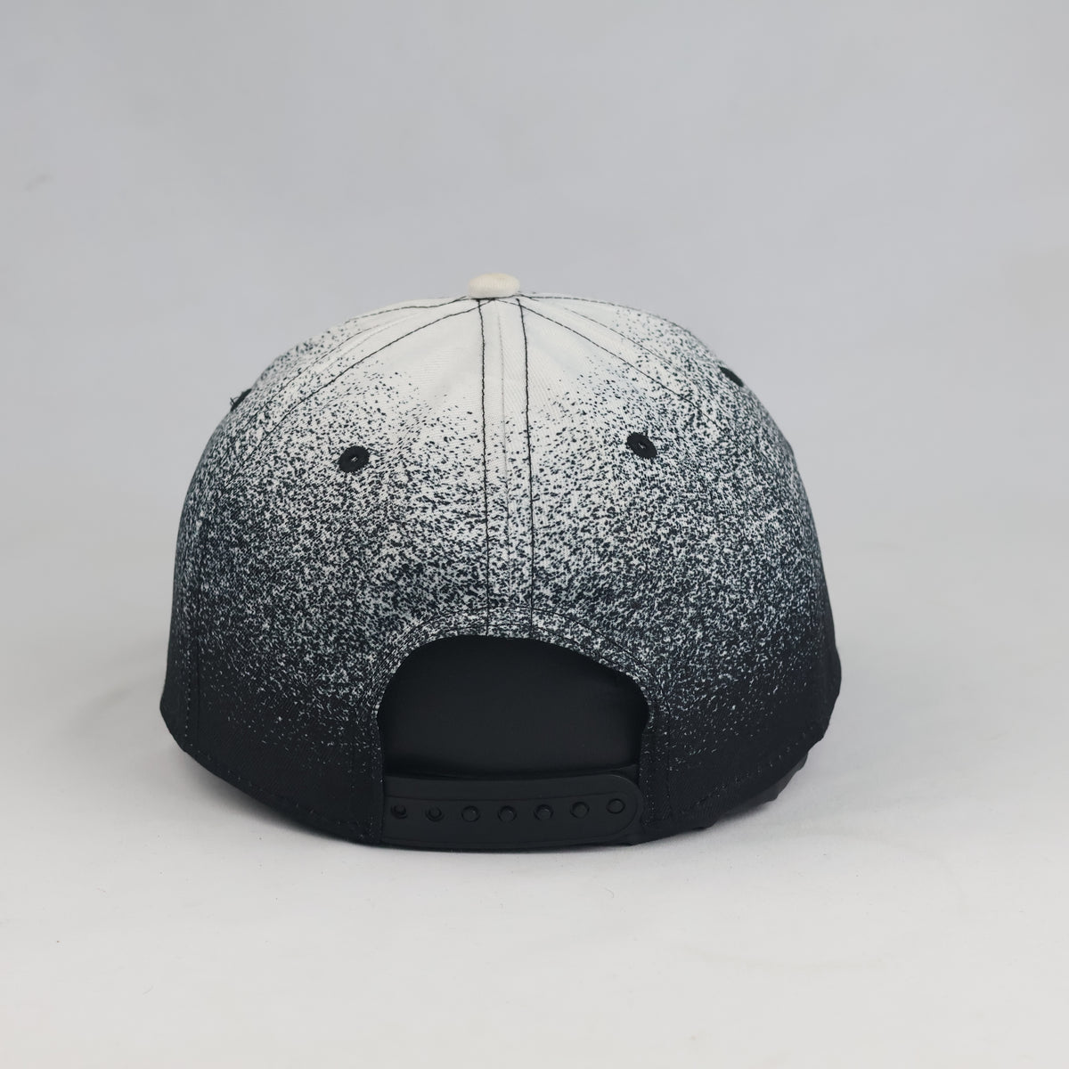 Thrifted H&M Ombre Geometric NYC Flat Brim Cap (55-57cm) | 10497