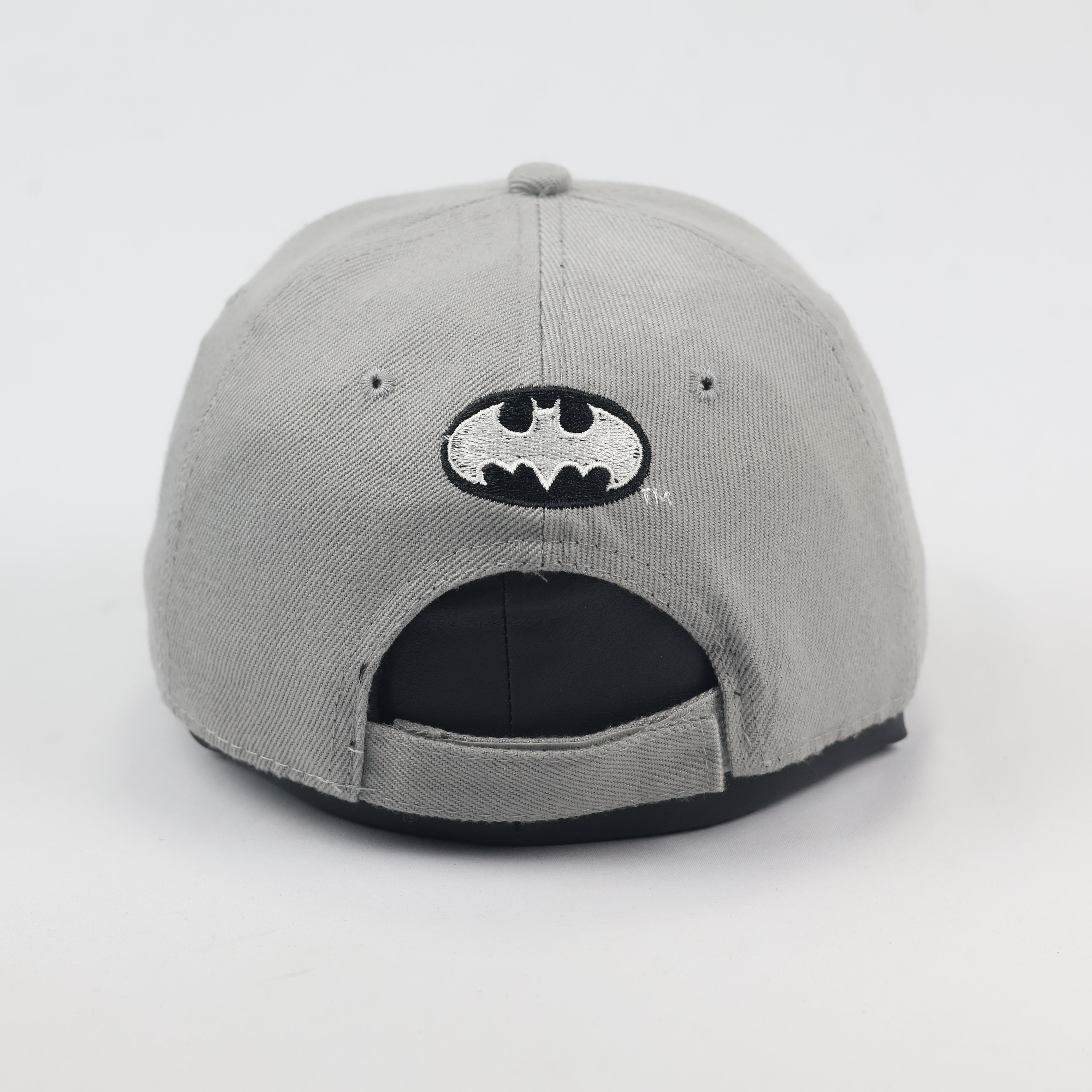 Batman Dripping Logo Thrifted Baseball Cap – Grey Graphic Snapback