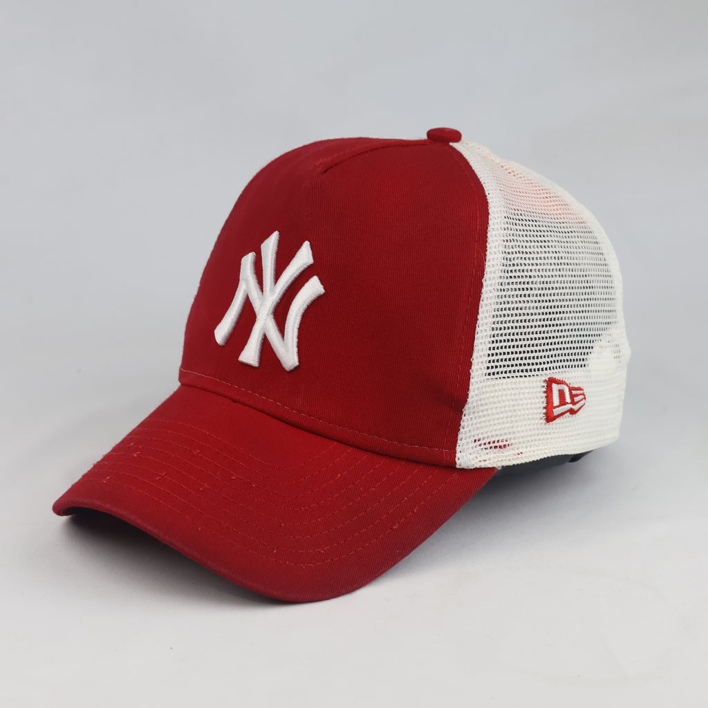 Thrifted New York Yankees Red & White Snapback Cap (56-58cm) | 10523