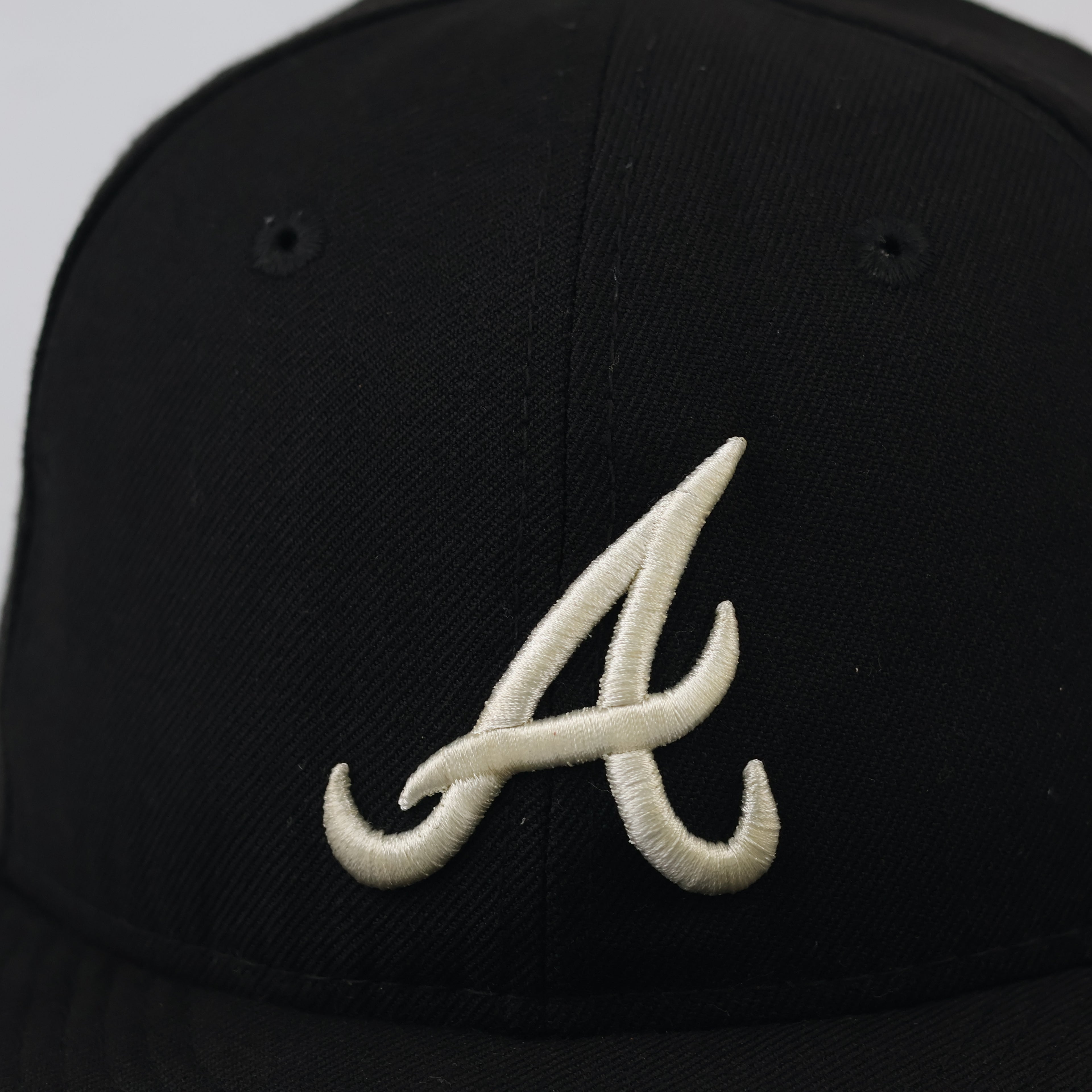 Thrifted Atlanta Braves New Era Cap | Fitted 7 1/8 (56.8cm)