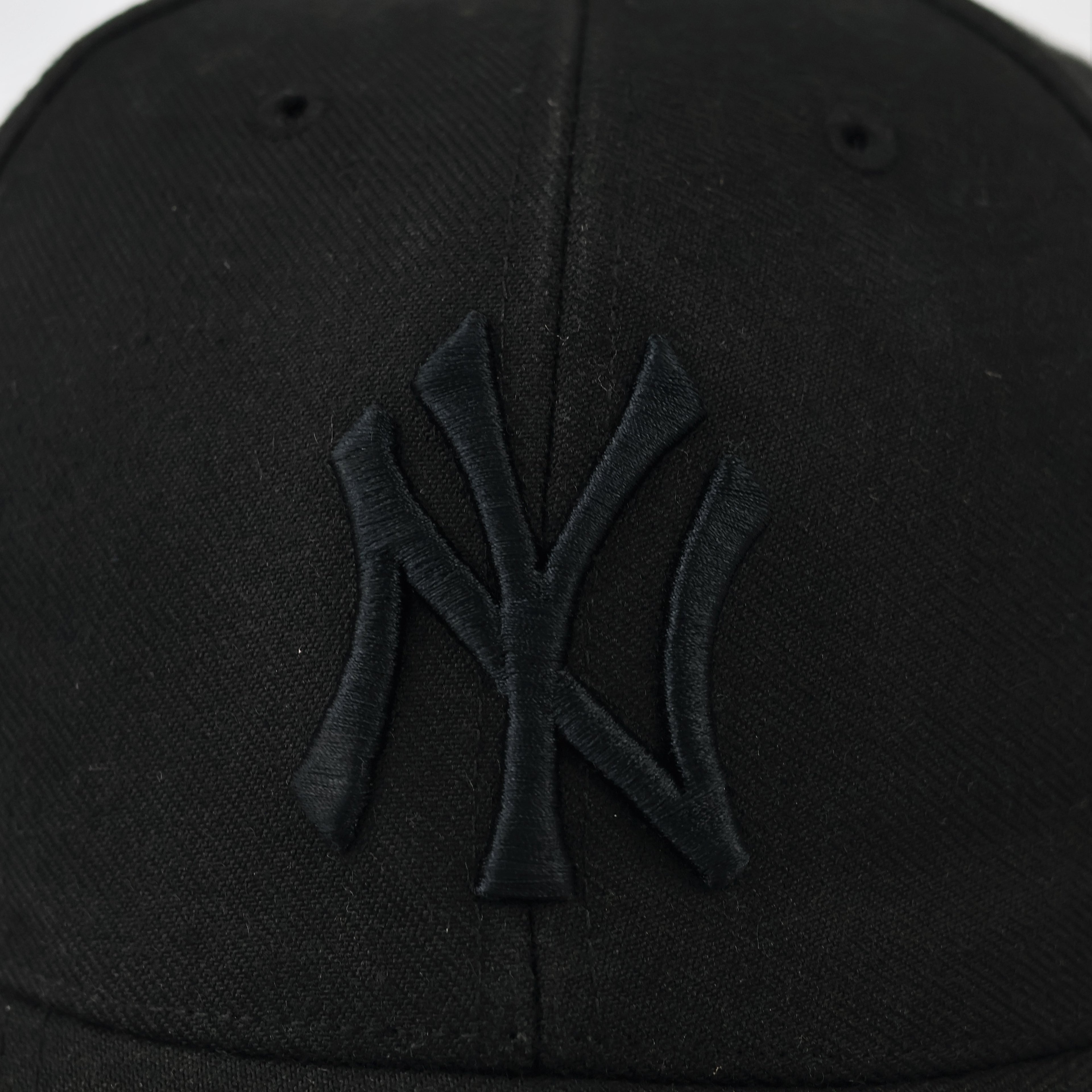 Thrifted NY Yankees '47 Clean Up Cap | Matte Black Embroidered