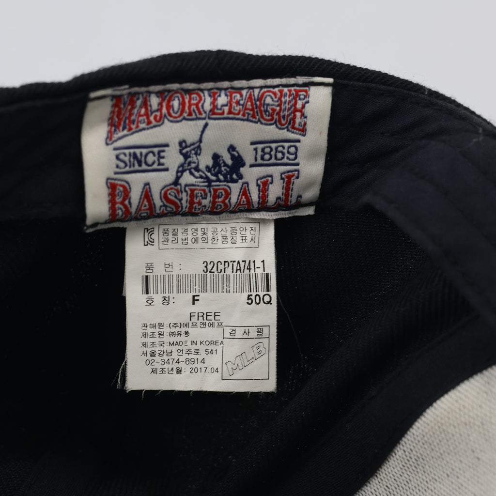 Thrifted NY Yankees Metal Logo Cap | Gold Spellout Snapback