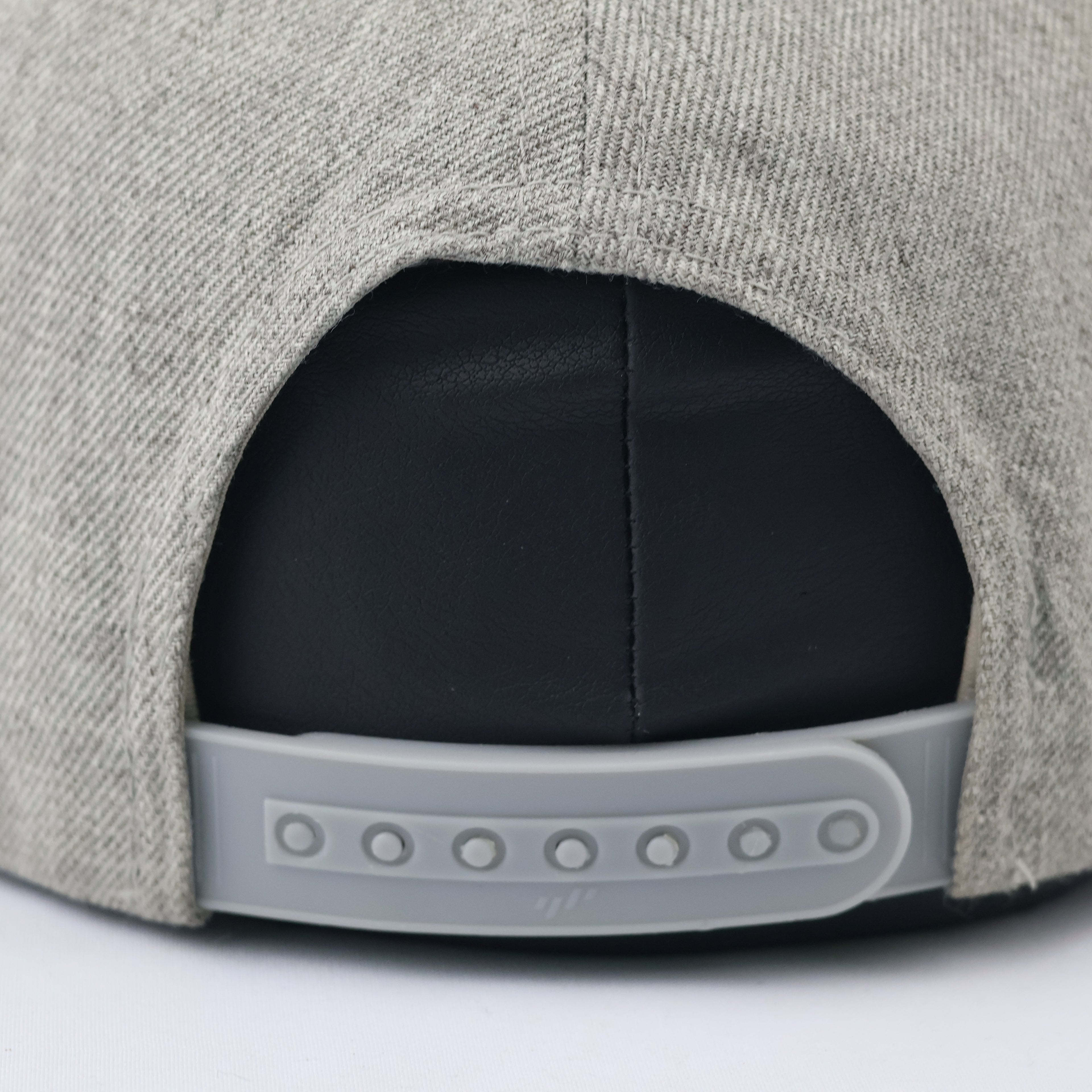 Thrifted Sturm GmbH Grey Wool Blend Cap | Yupoong Snapback 57-59cm