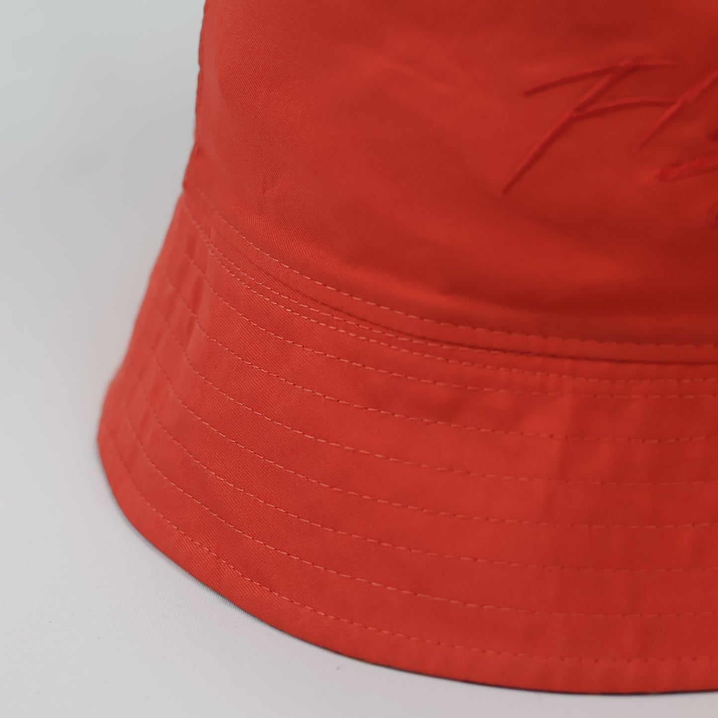 Nike Air Jordan 2-in-1 Bucket Hat | Retro Paint Splash Print & Solid Red