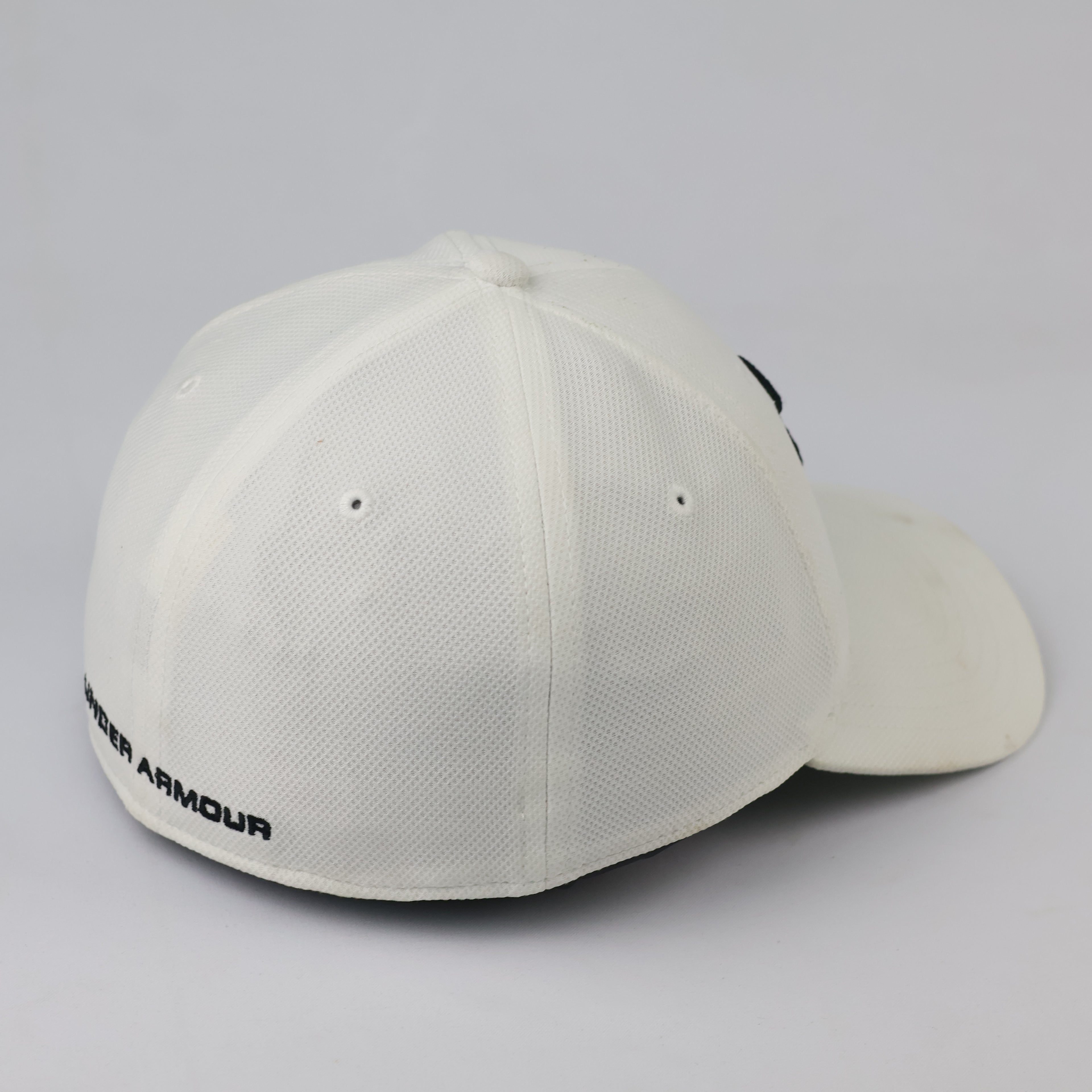 Thrifted Under Armour UA Classic Fit Cap | White & Black