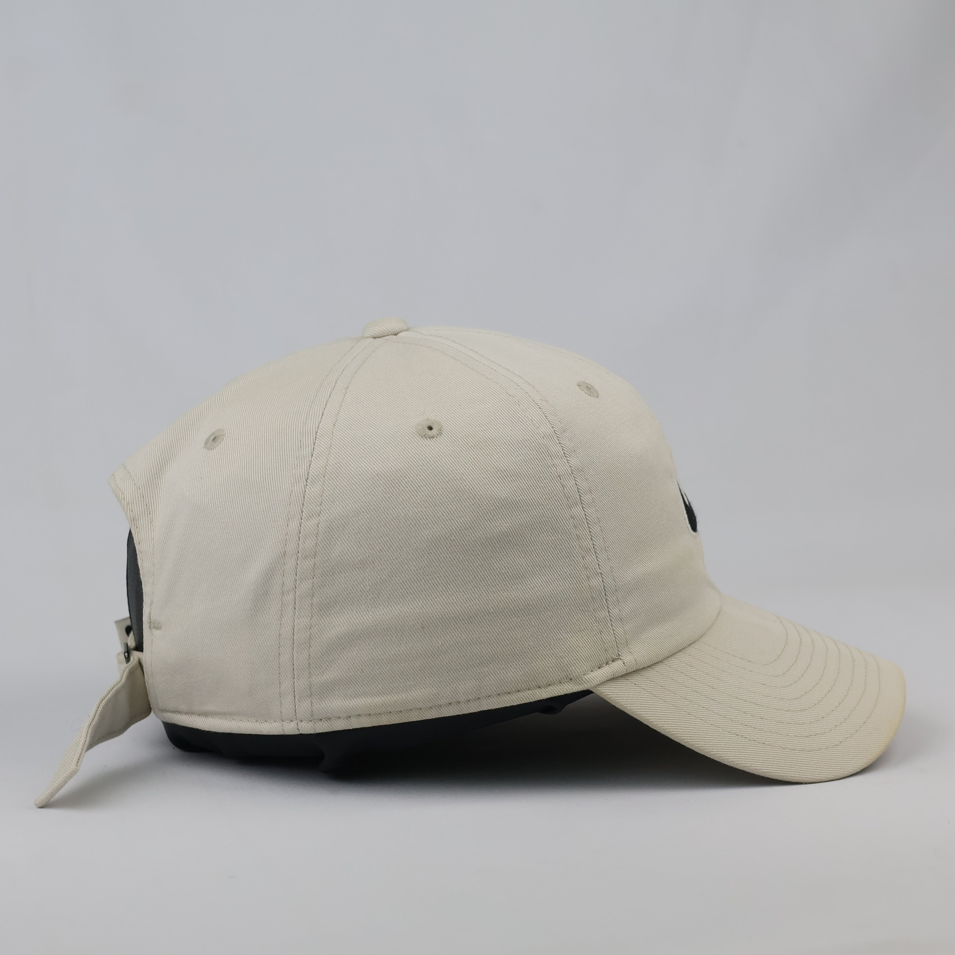 Thrifted Nike Heritage 86 Off-White Cap | Adjustable Strapback