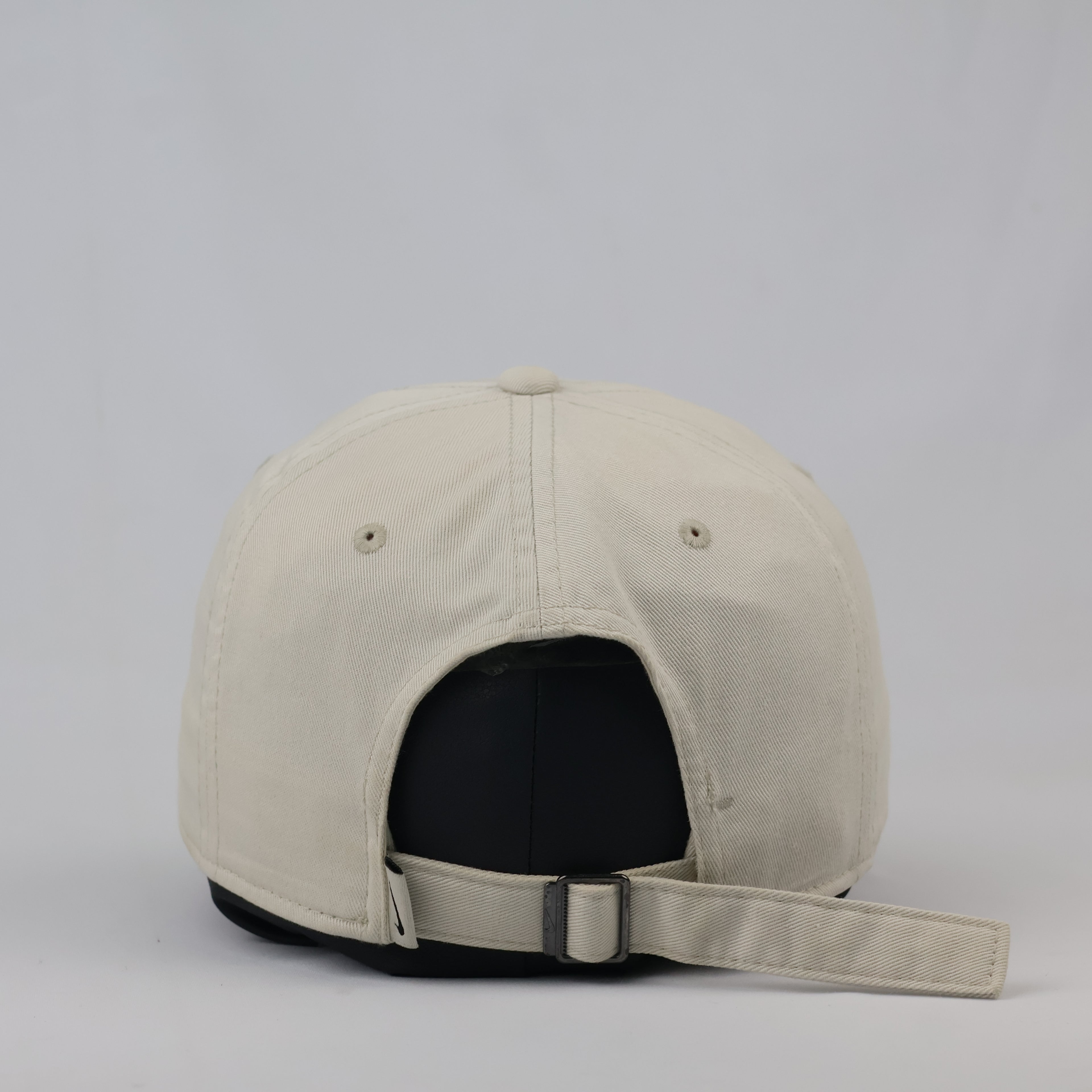 Thrifted Nike Heritage 86 Off-White Cap | Adjustable Strapback