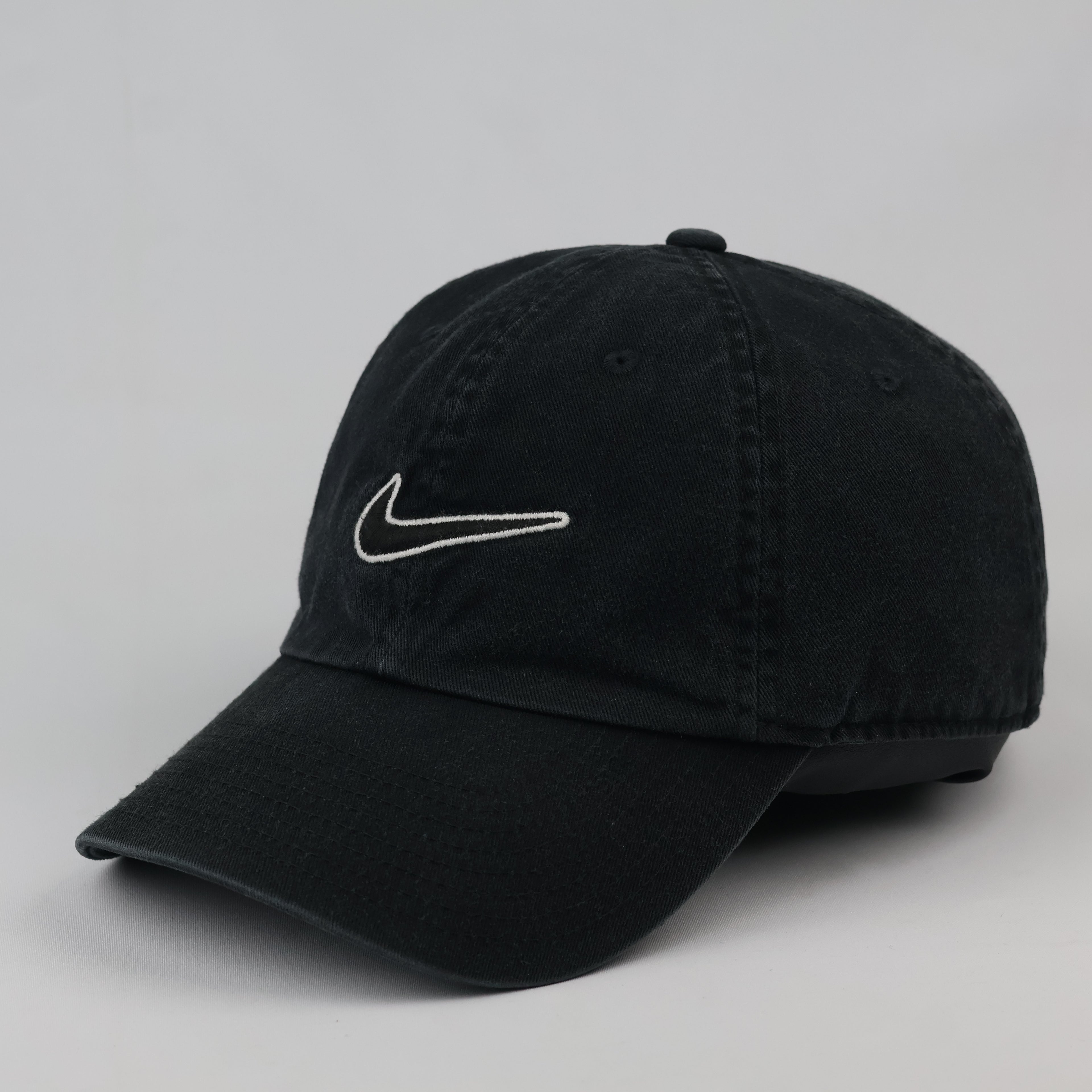 Thrifted Nike Heritage 86 Black Cap | Adjustable Strapback