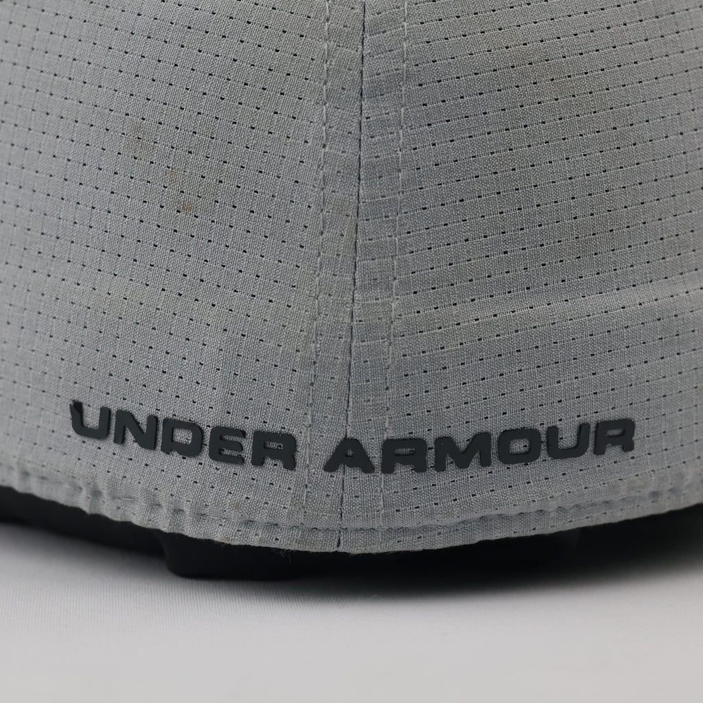 Thrifted Under Armour Micro-Mesh Performance Cap | Grey M/L