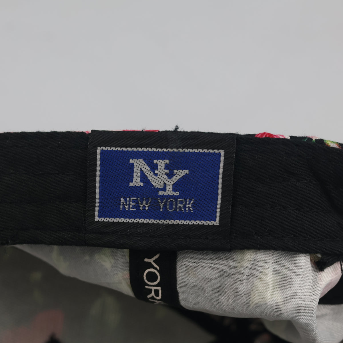 Thrifted New York Pink Roses Black Baseball Cap (56-57cm) | 10571
