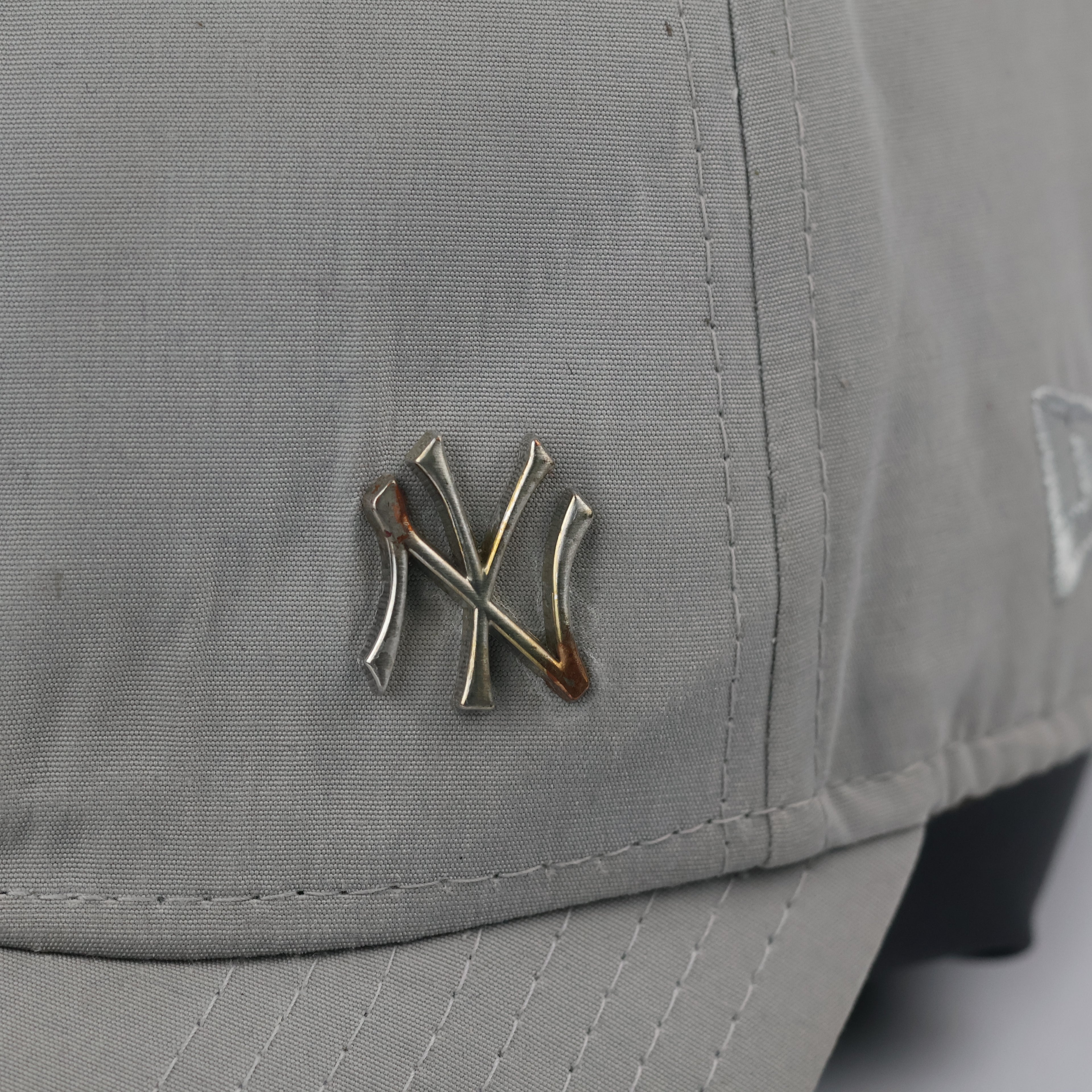 Thrifted NY Yankees New Era Cap | Grey Metal Badge Dad Hat