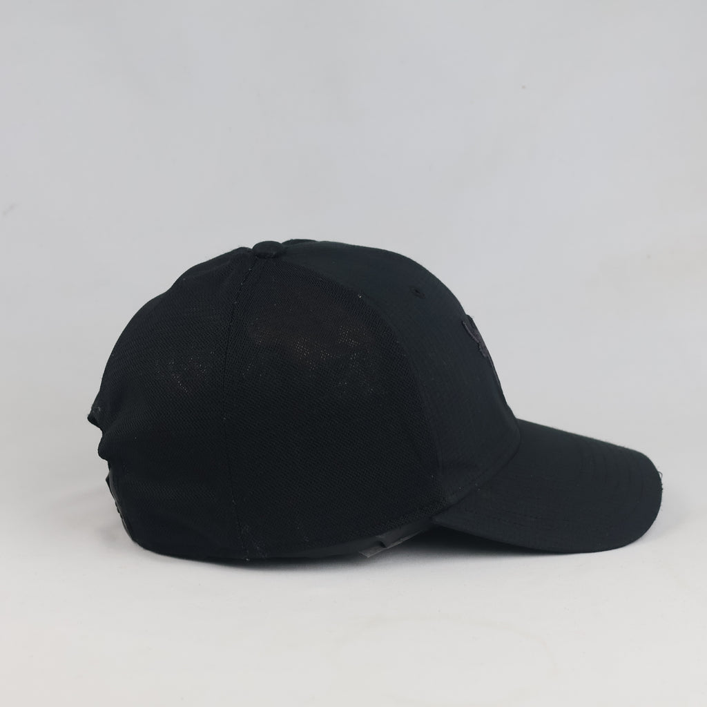 Thrifted Under Armour Pro Fit Brahma Bull Black Cap (57-58cm) | 10594