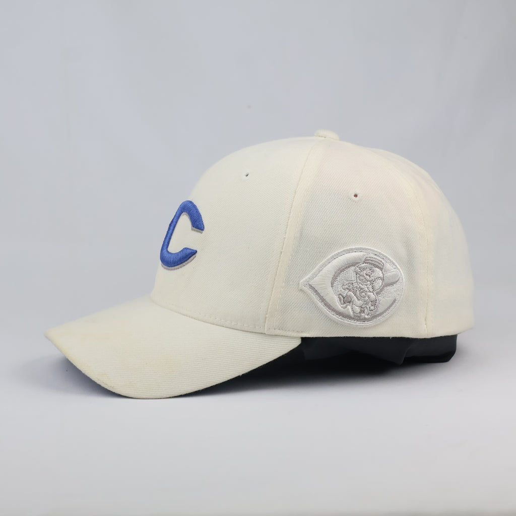 Thrifted Cincinnati Reds Off-White Hat | Retro MLB Flexfit Cap