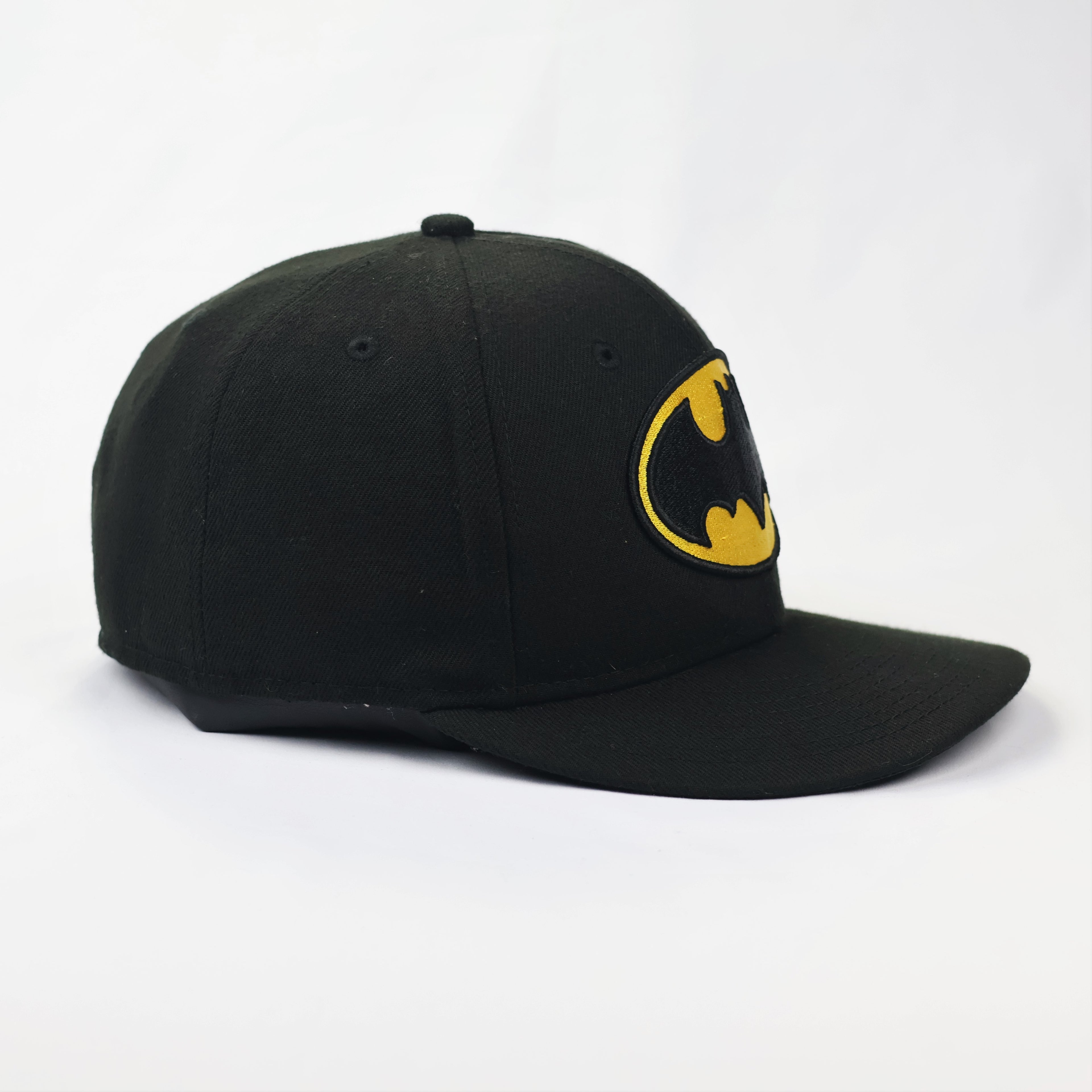 Official DC Comics Batman Logo Thrifted Fitted Cap - New Era 59FIFTY - 7 1/8