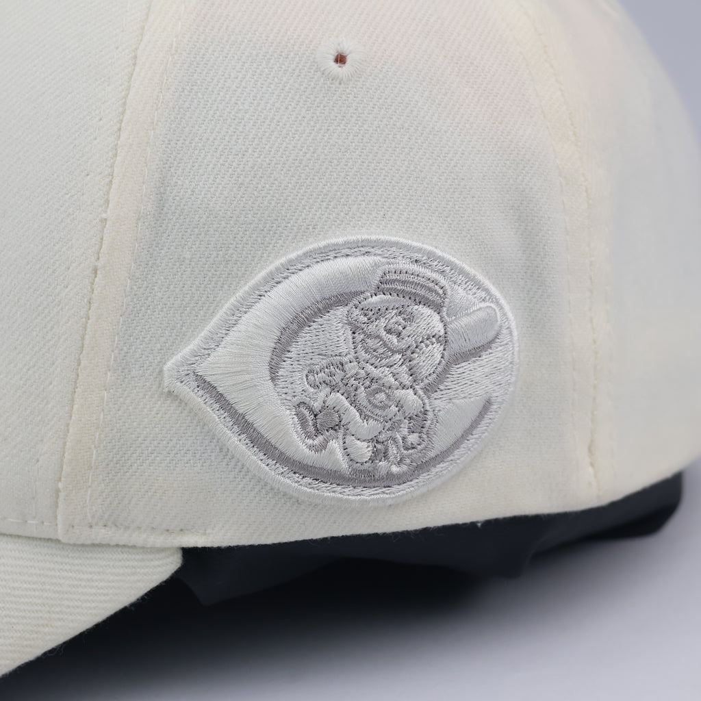 Thrifted Cincinnati Reds Off-White Hat | Retro MLB Flexfit Cap