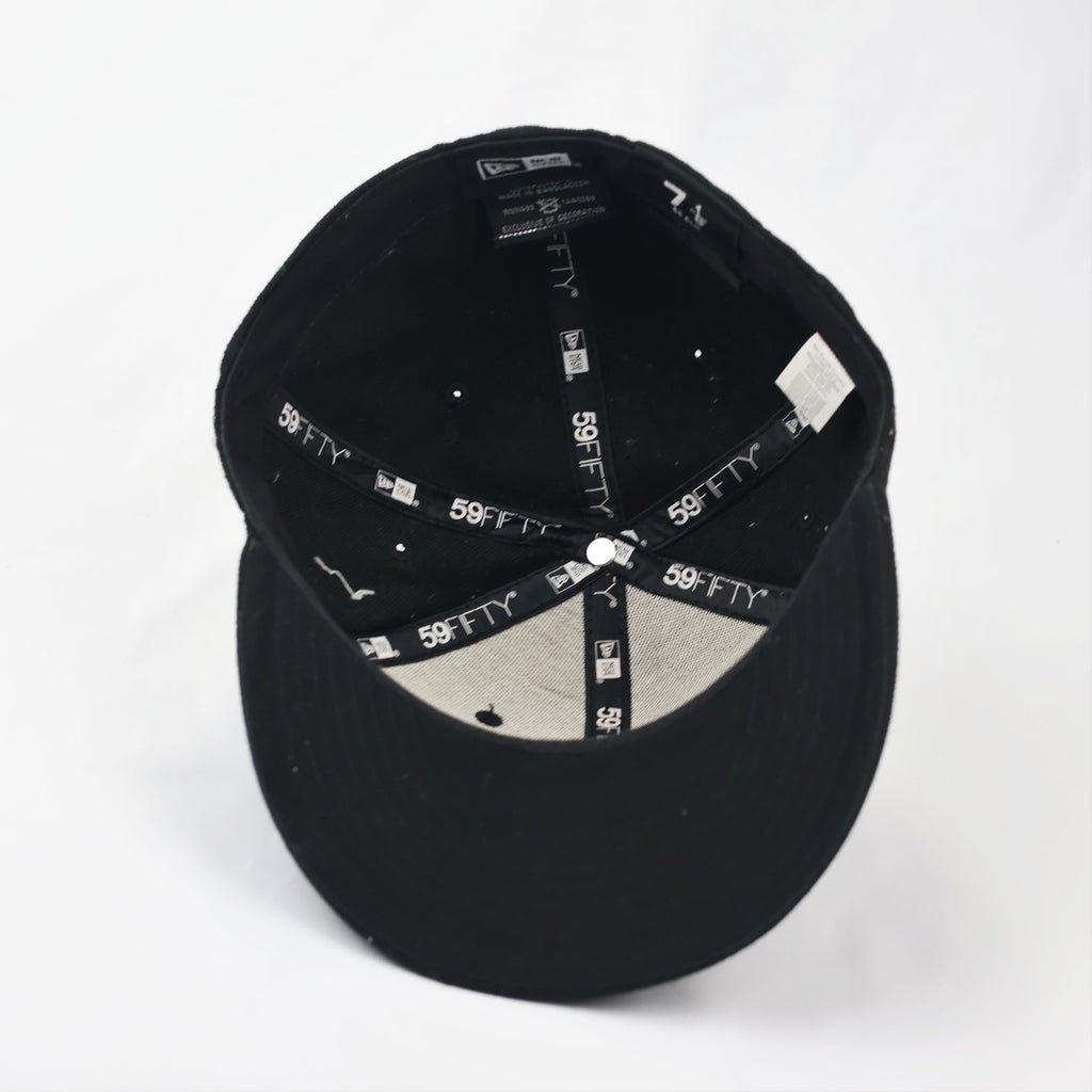 Official DC Comics Batman Logo Thrifted Fitted Cap - New Era 59FIFTY - 7 1/8