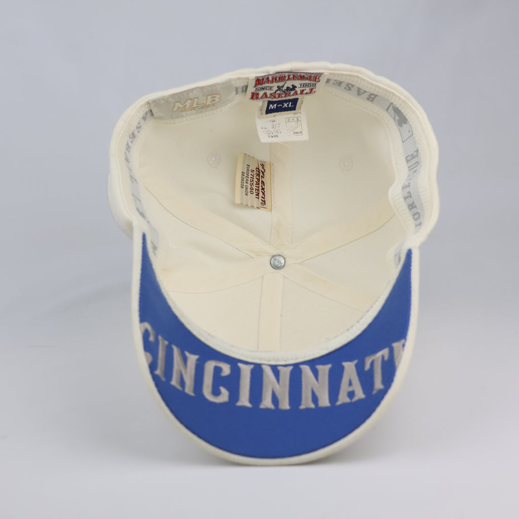 Thrifted Cincinnati Reds Off-White Hat | Retro MLB Flexfit Cap