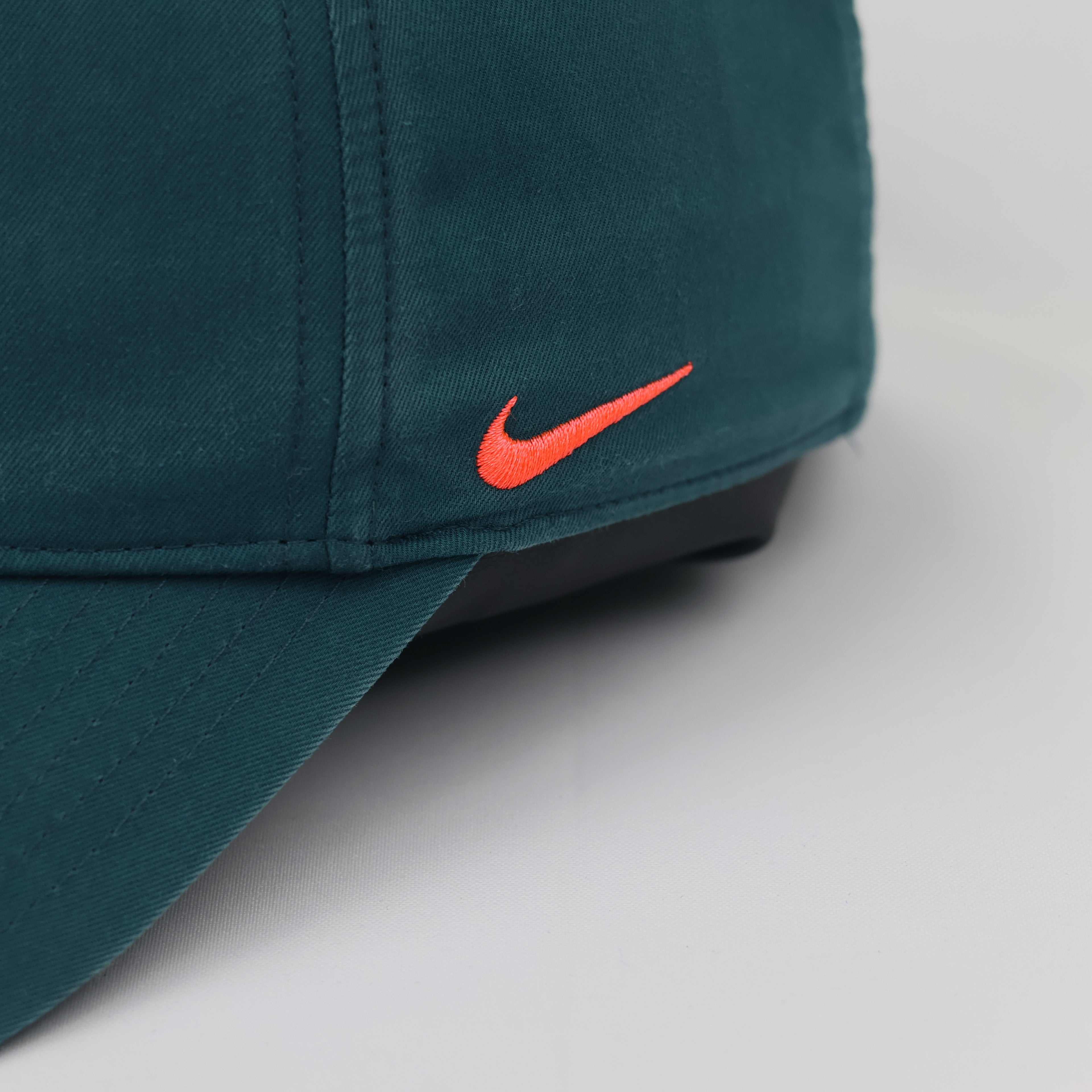 Nike Roger Federer "RF" Heritage Thrifted Cap – Teal Green & Infrared