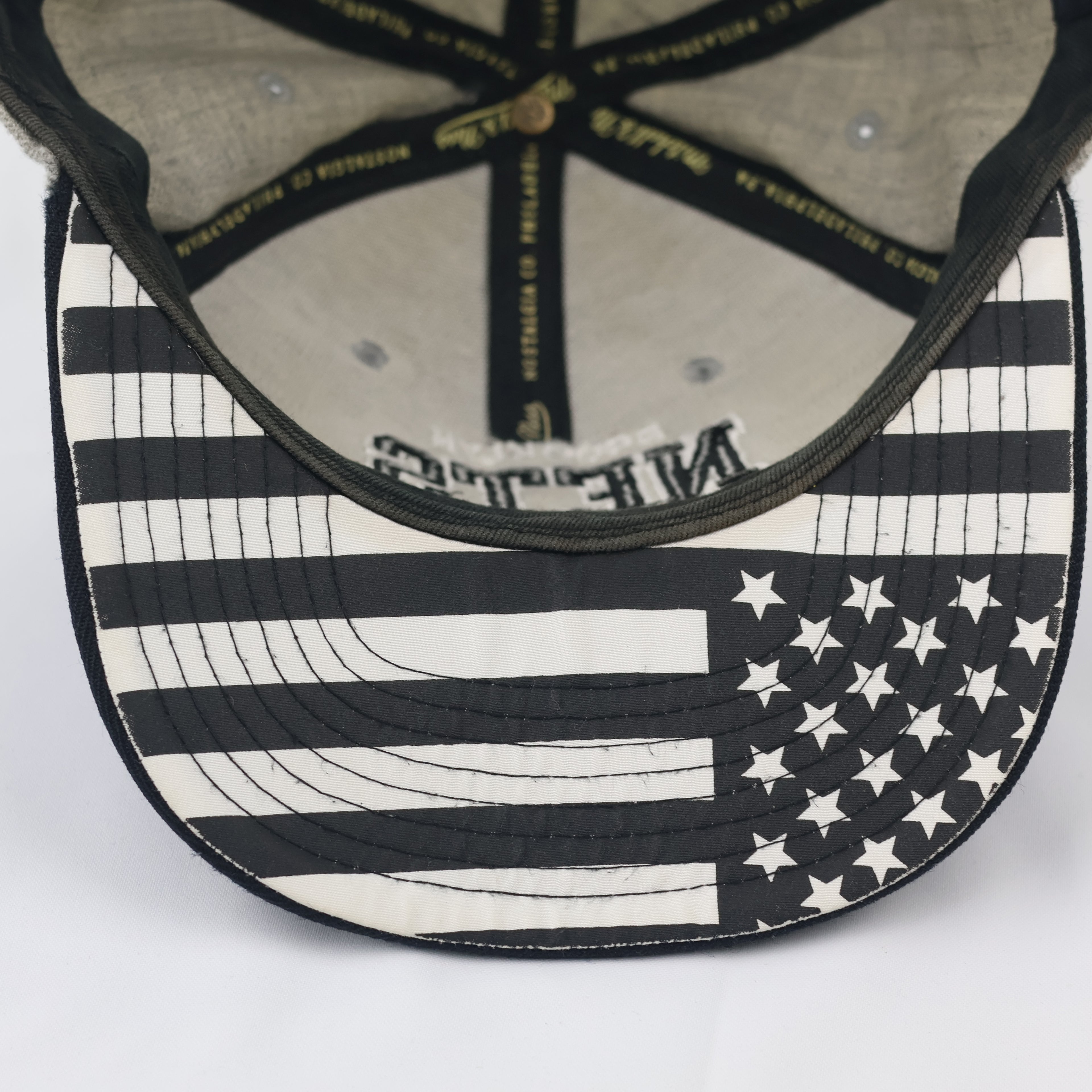 Mitchell & Ness Brooklyn Nets NBA Thrifted Snapback Hat - Gray & Black