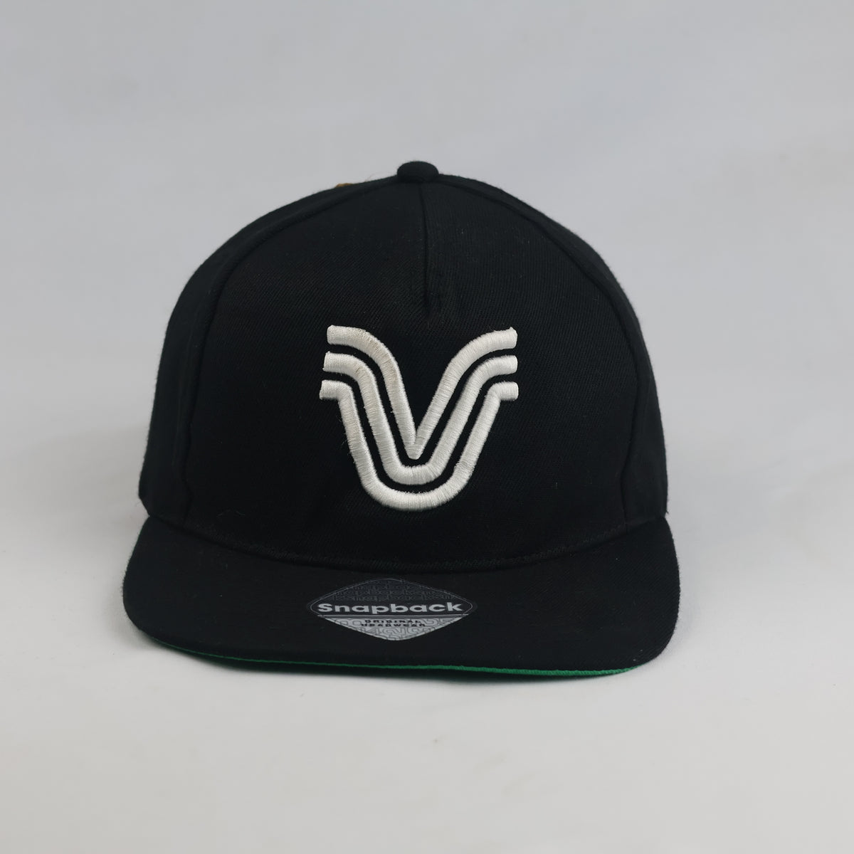 Thrifted Beechfield V-Logo Black Flat Brim Snapback Hat - 56-57cm | 10641