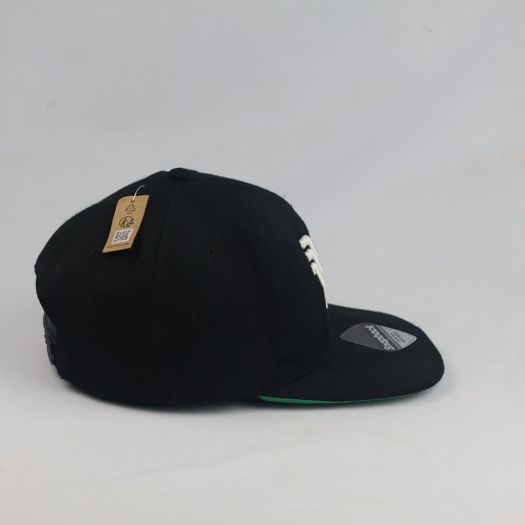 Thrifted Beechfield V-Logo Black Flat Brim Snapback Hat - 56-57cm | 10641