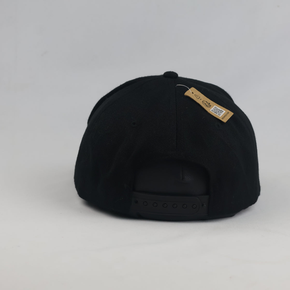 Thrifted Beechfield V-Logo Black Flat Brim Snapback Hat - 56-57cm | 10641