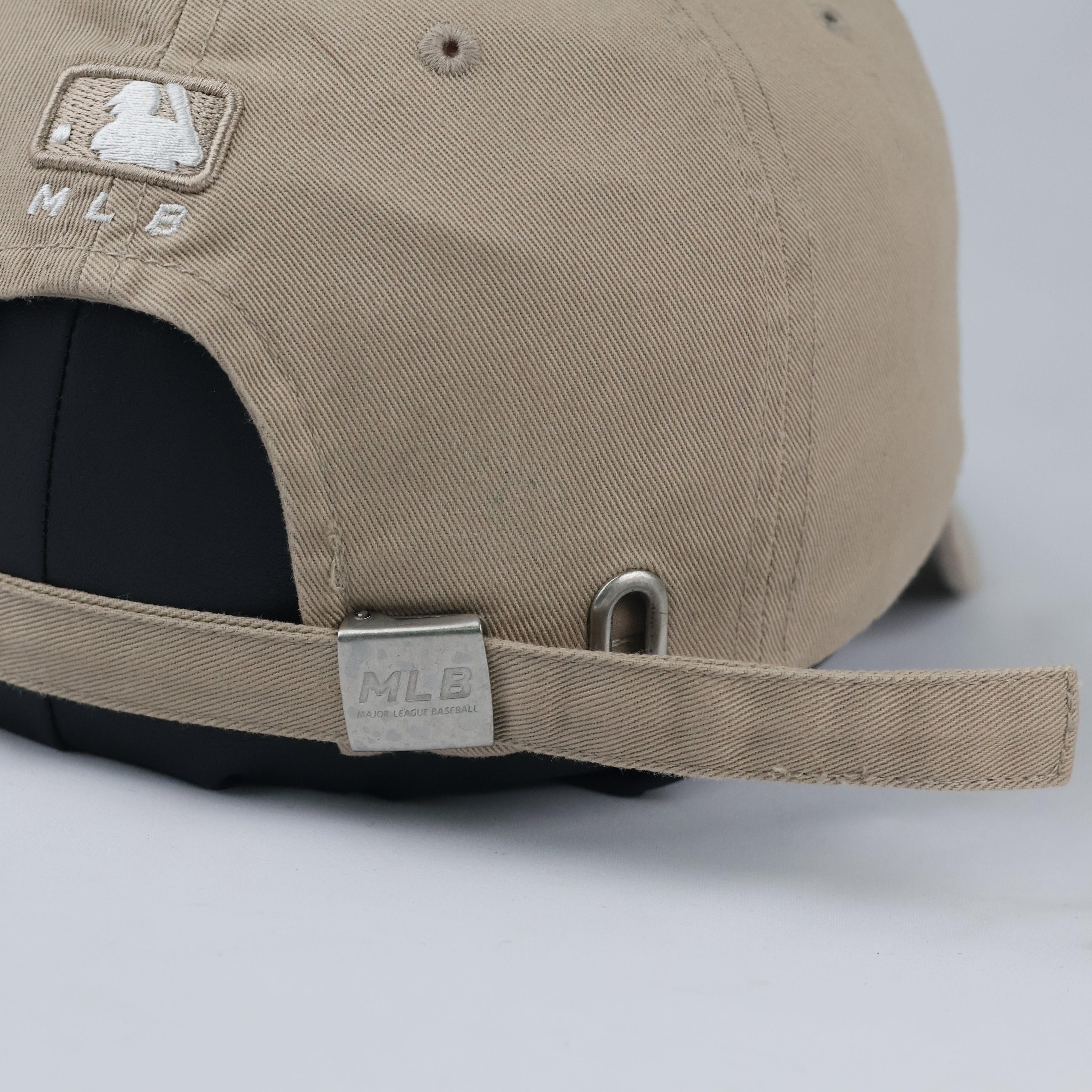 Thrifted NY Yankees Khaki Cap | MLB Strapback Baseball Hat