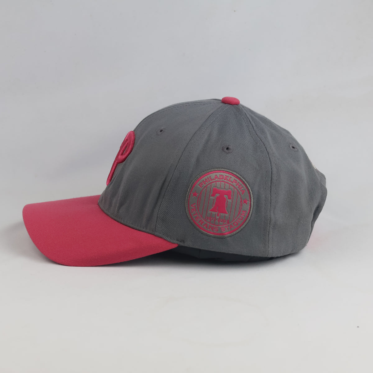 Thrifted MLB Philadelphia Phillies Veterans Stadium Patch Cap - Grey/Pink (57-58cm)|10633