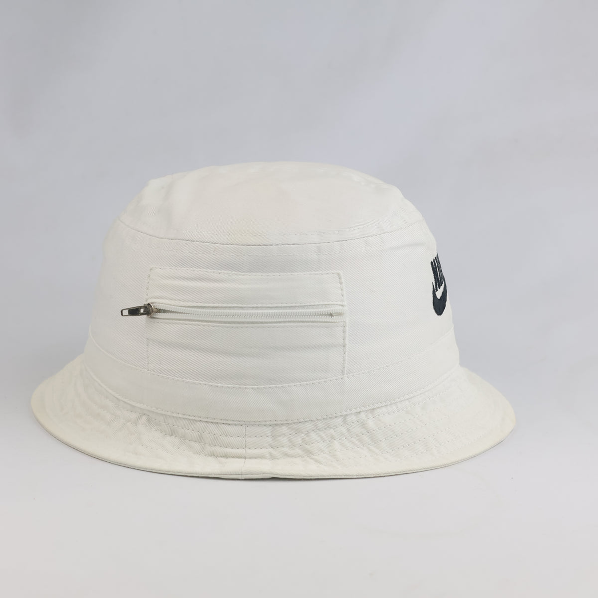 Thrifted Nike Embroidered White Bucket Hat with Side Pocket (55 cm)