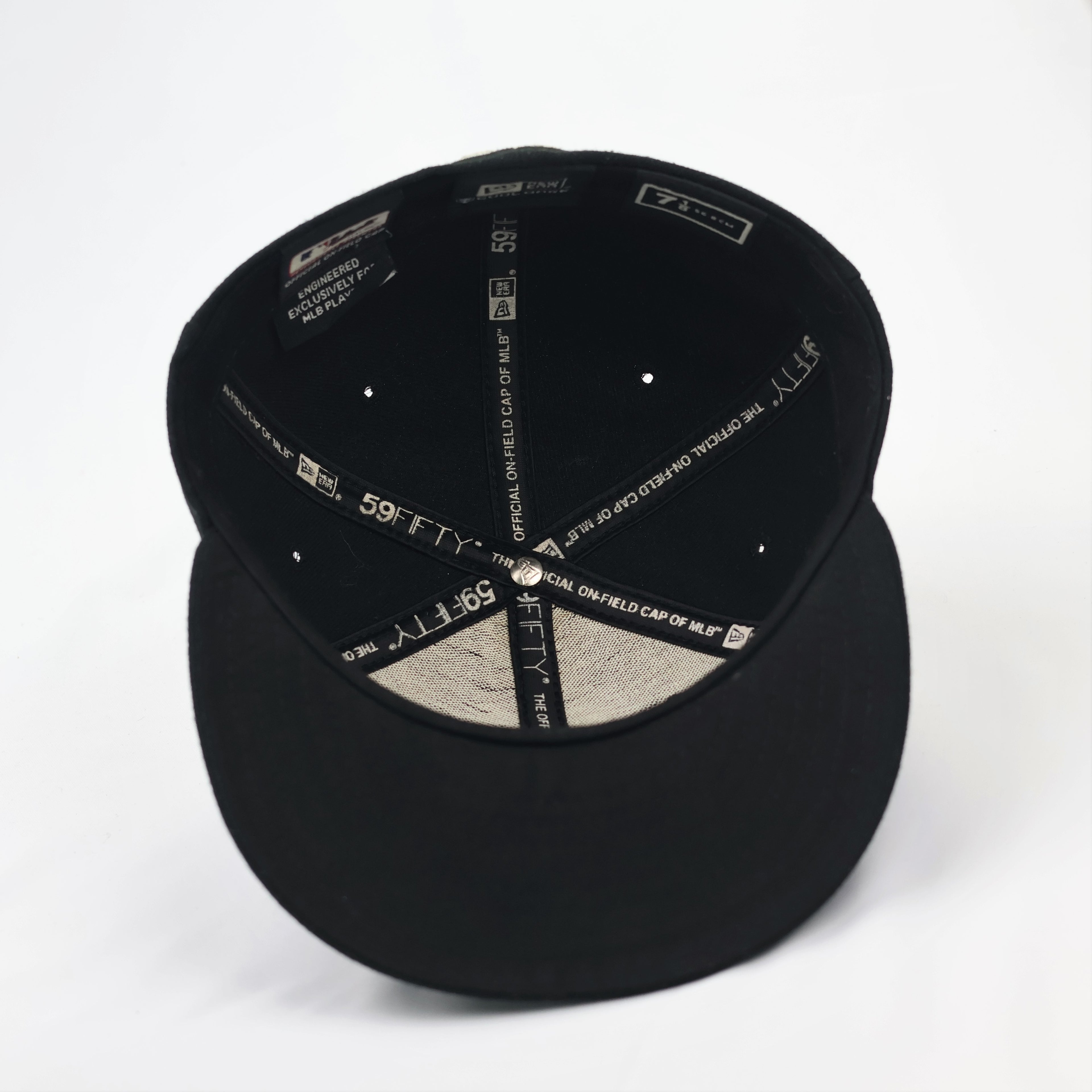 White Sox New Era Authentic Collection MLB Thrifted Performance Cap - Black/White