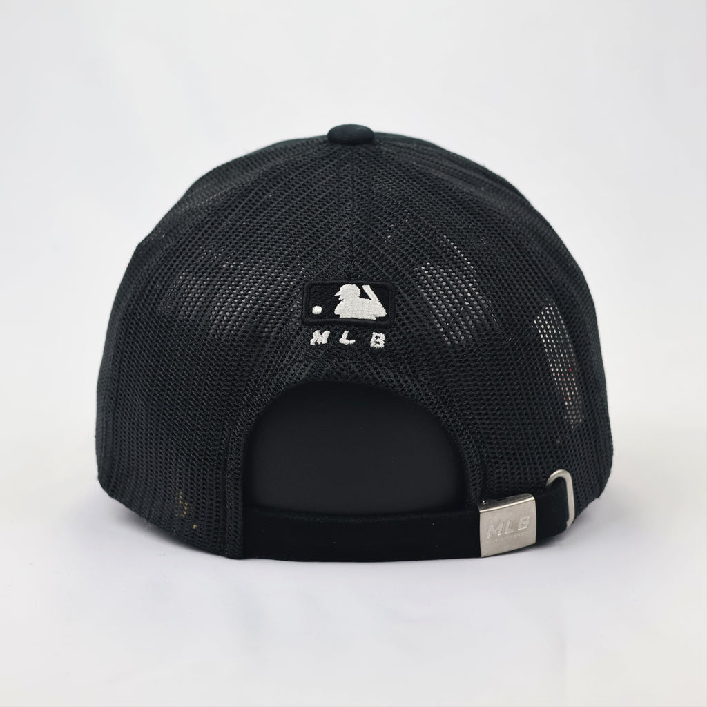 Official MLB New York Yankees Thrifted Trucker Hat – Black Mesh Snapback