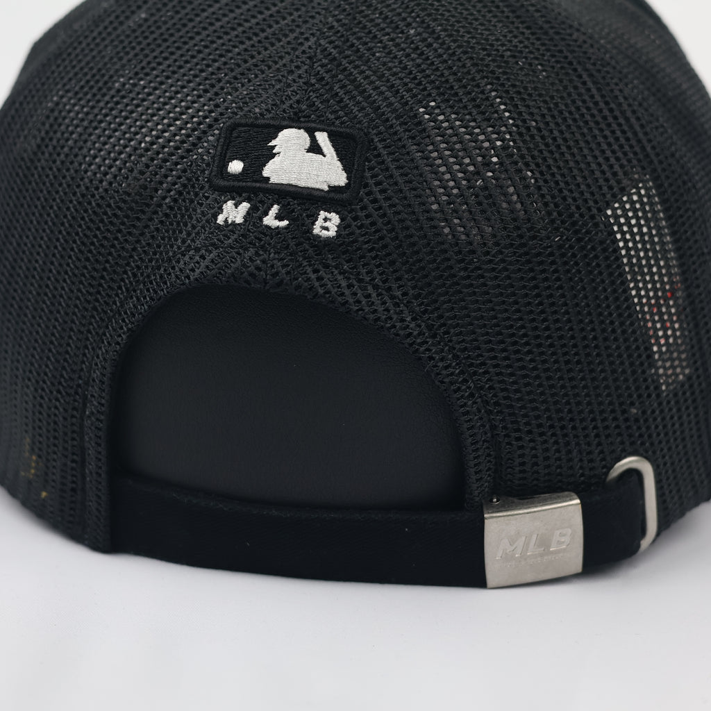 Official MLB New York Yankees Thrifted Trucker Hat – Black Mesh Snapback