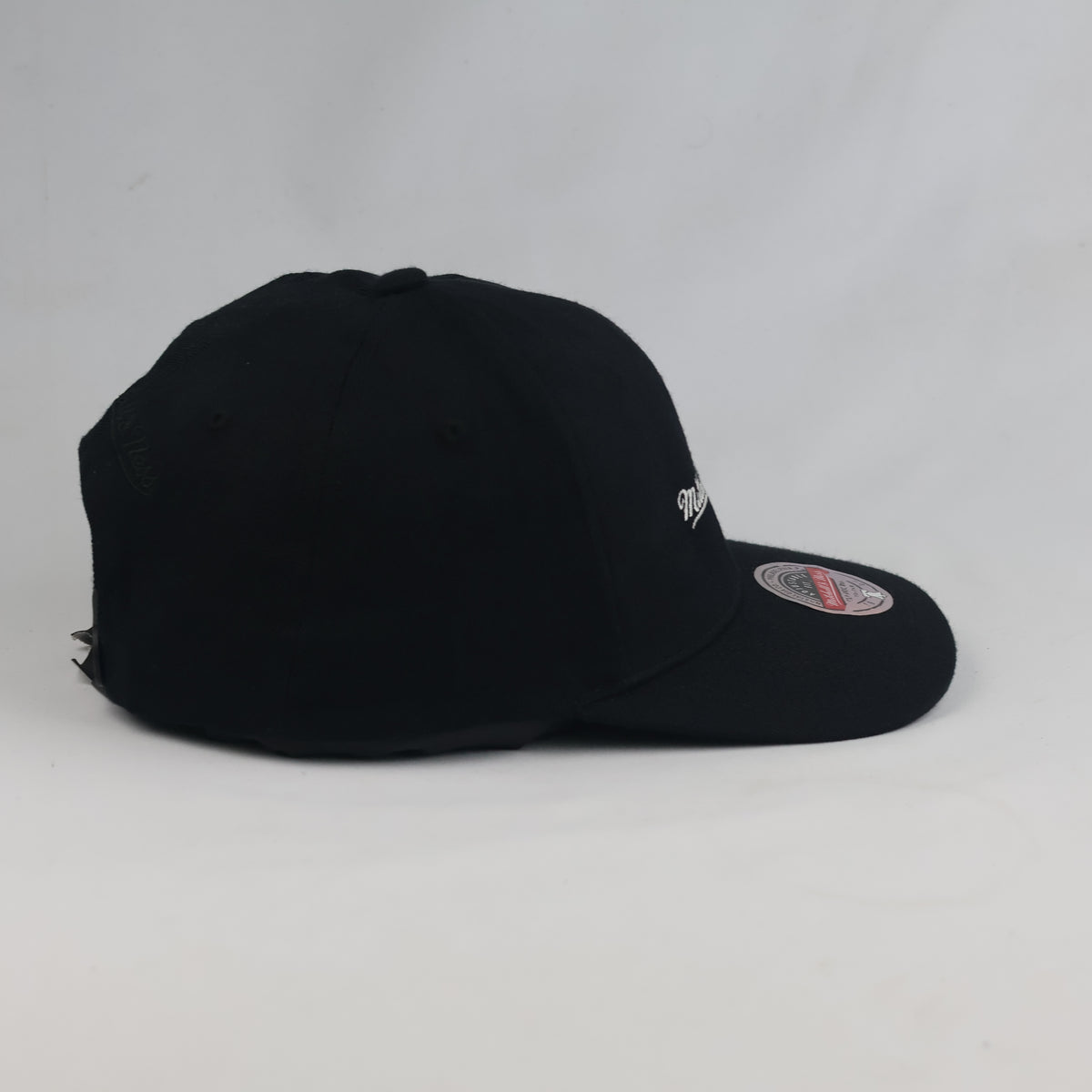Thrifted Mitchell & Ness Classic Black Snapback Baseball Cap (58-59cm) | 10628