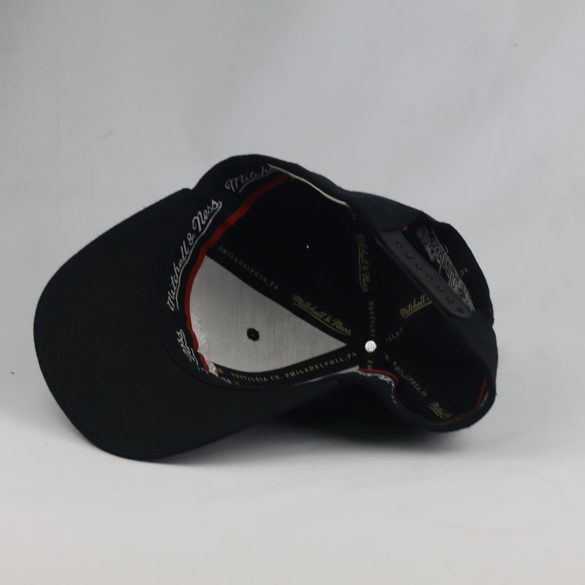 Thrifted Mitchell & Ness Classic Black Snapback Baseball Cap (58-59cm) | 10628