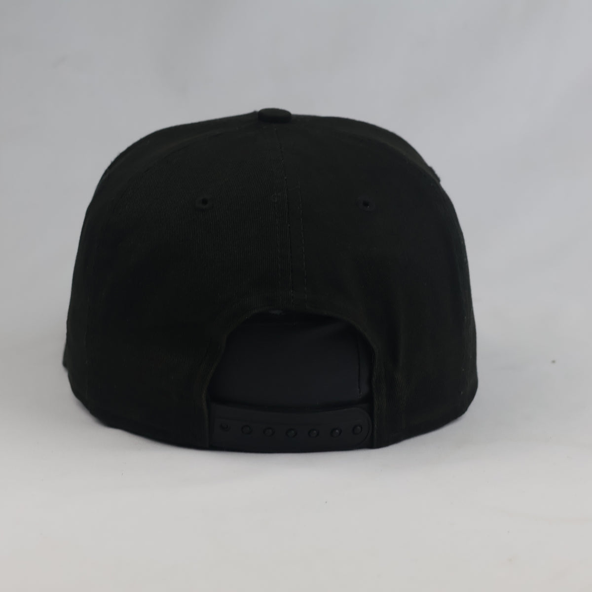 Thrifted New Era 9FIFTY Black Patch Snapback Cap (54-55cm)  | 10642
