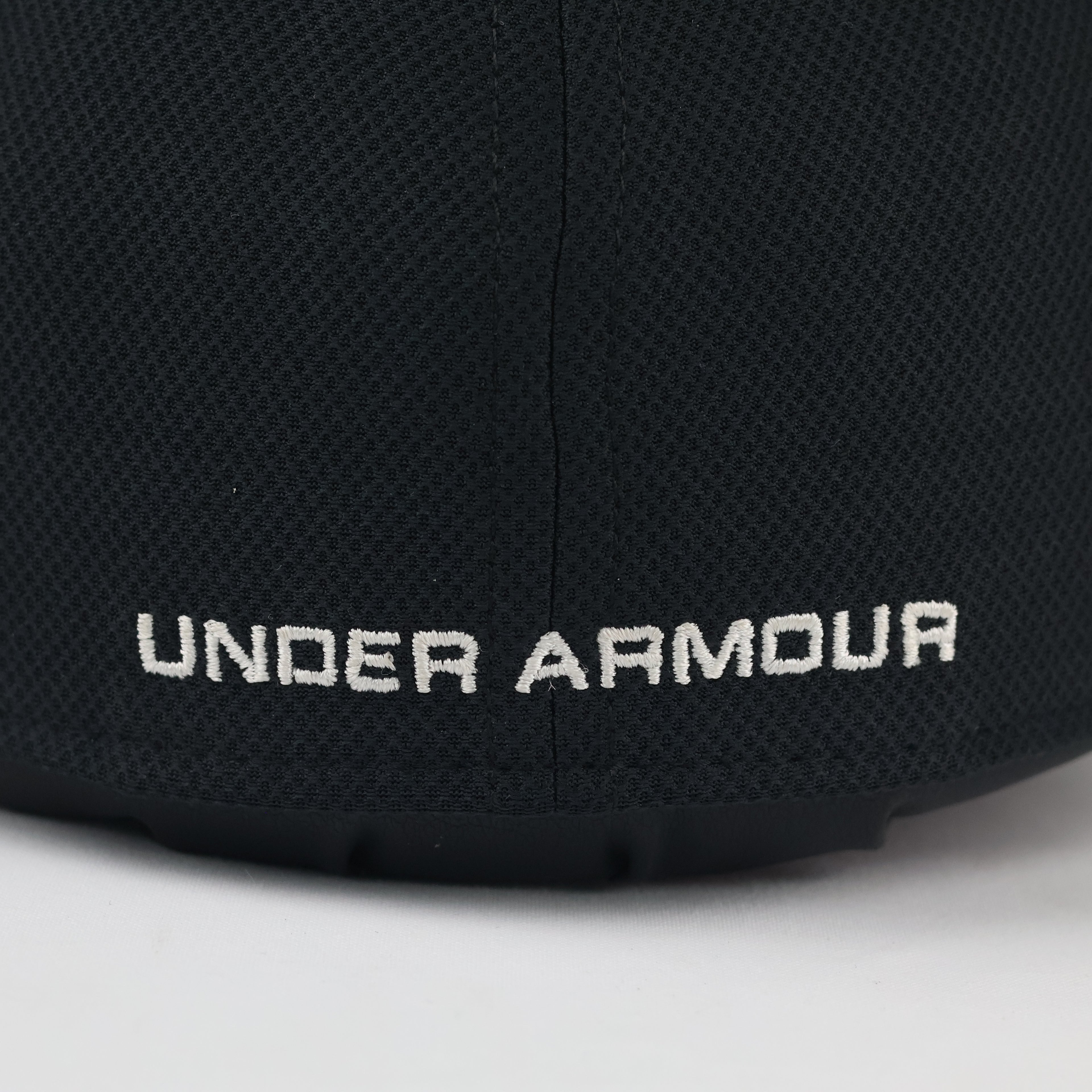 Under Armour Blitzing Black Baseball Cap | Thrifted UA Sport Hat