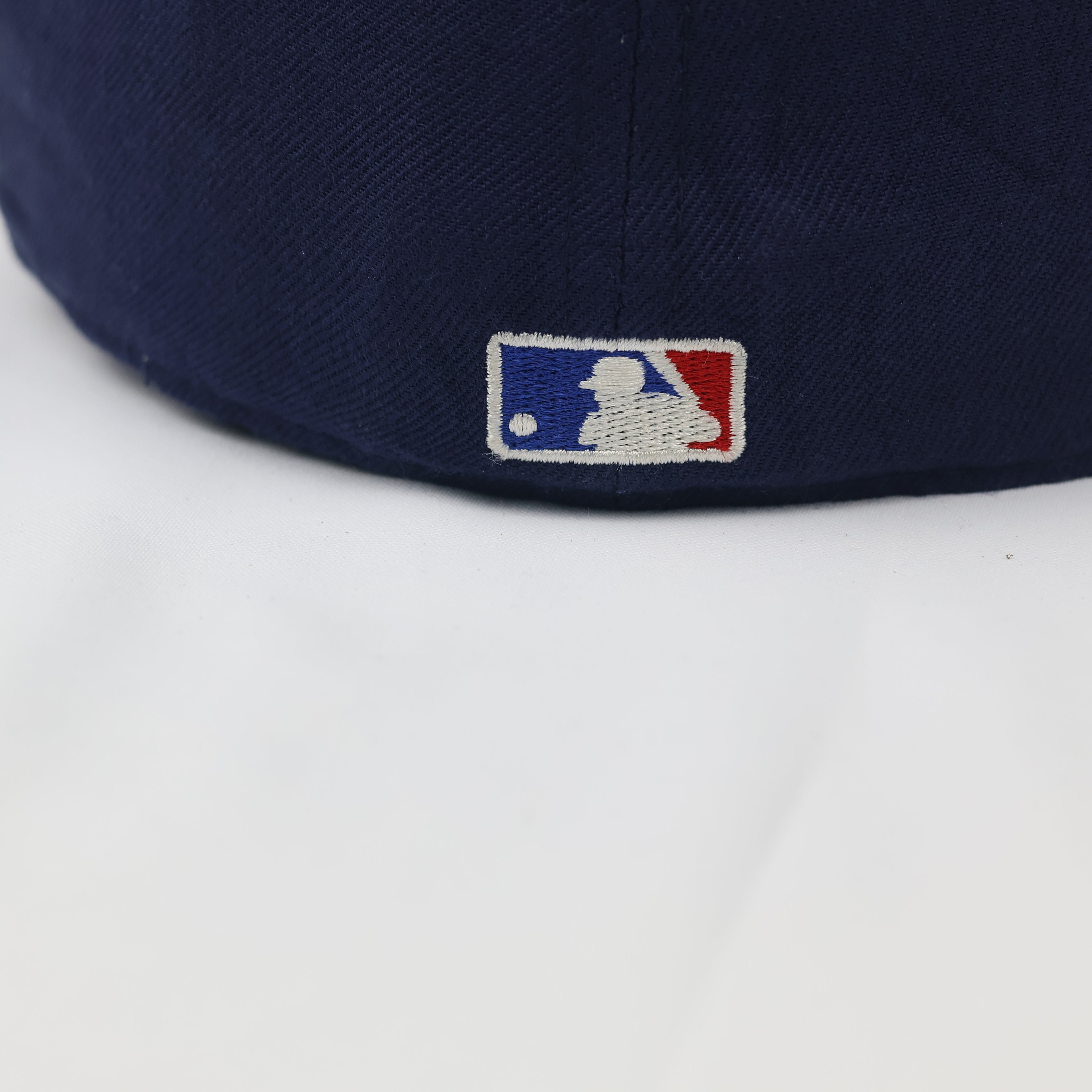 Official MLB Genuine Merchandise "M" Logo Thrifted Cap – Navy Blue Baseball Hat