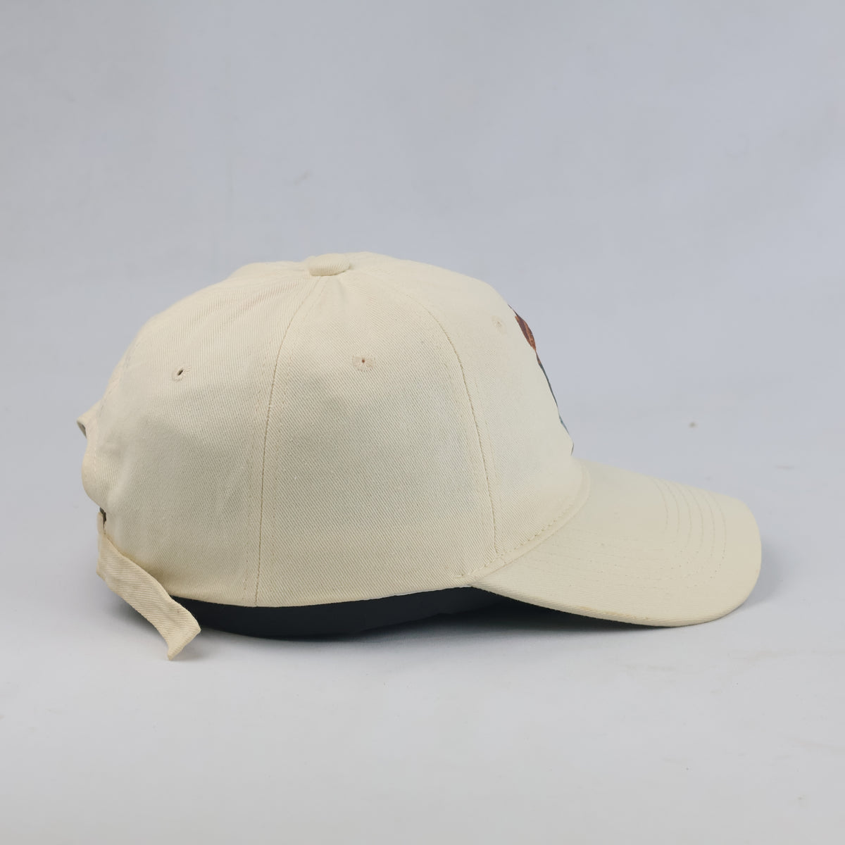 Thrifted Vintage Style Bear Print Dad Cap – Off-White Cotton Adjustable Hat 56-57cm | 10627